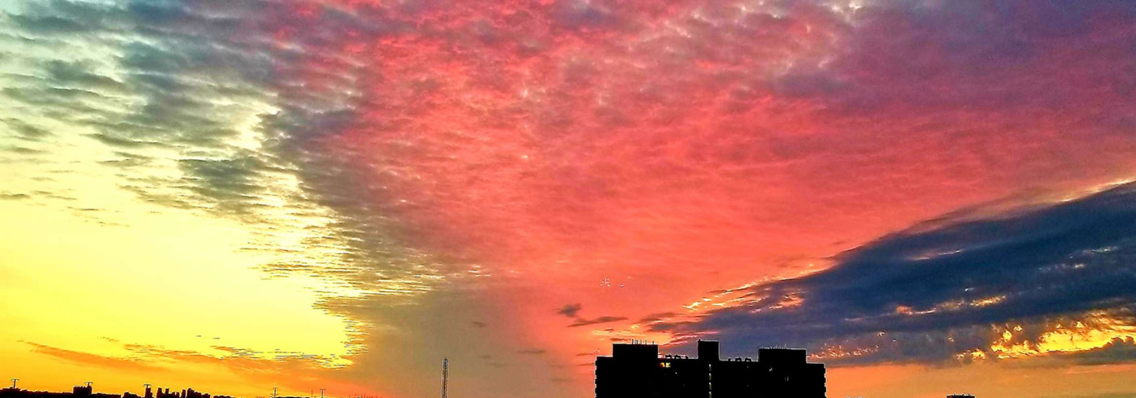 نقشی بر آسمان