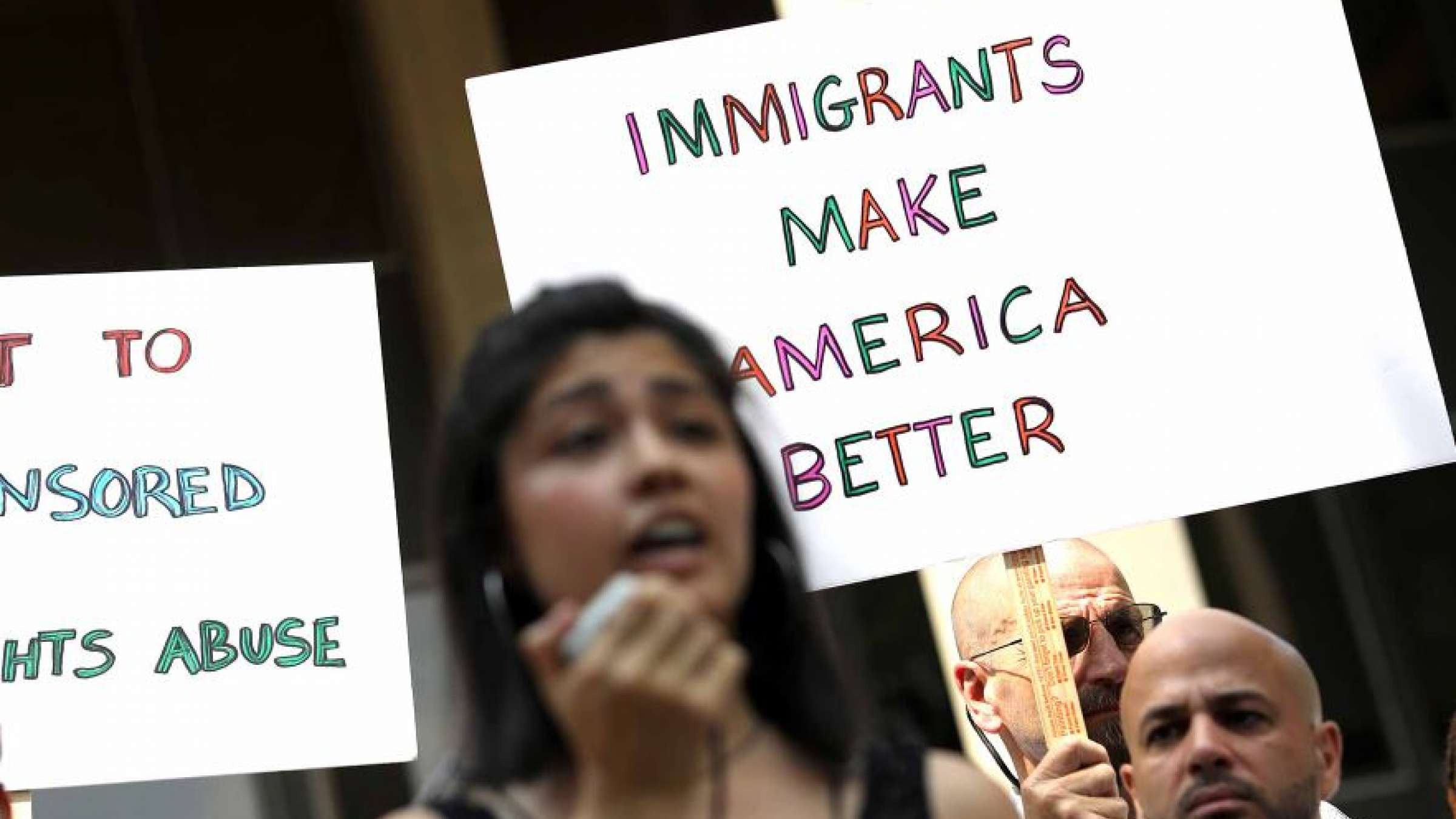 گالوپ-کانادا-مهاجر-پذیرین-کشور-دنیاست-95-درصد-کانادایی-‌ها-همسایگی-با-یک-مهاجر-را-مثبت- می‌دانند