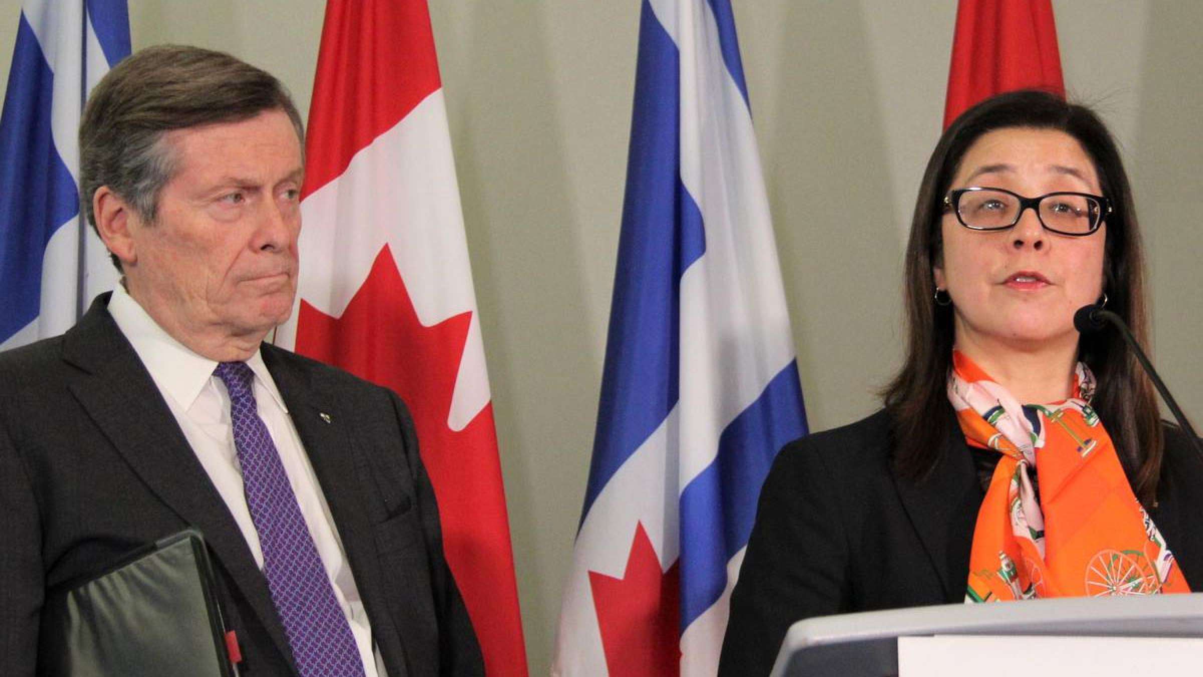 اخبار-تورنتوتعویق-واکسیناسیون-در-تورنتو-بعلت-پیچیدگی-و-آغاز-ثبت-نام-در-می-سی-سا-گا