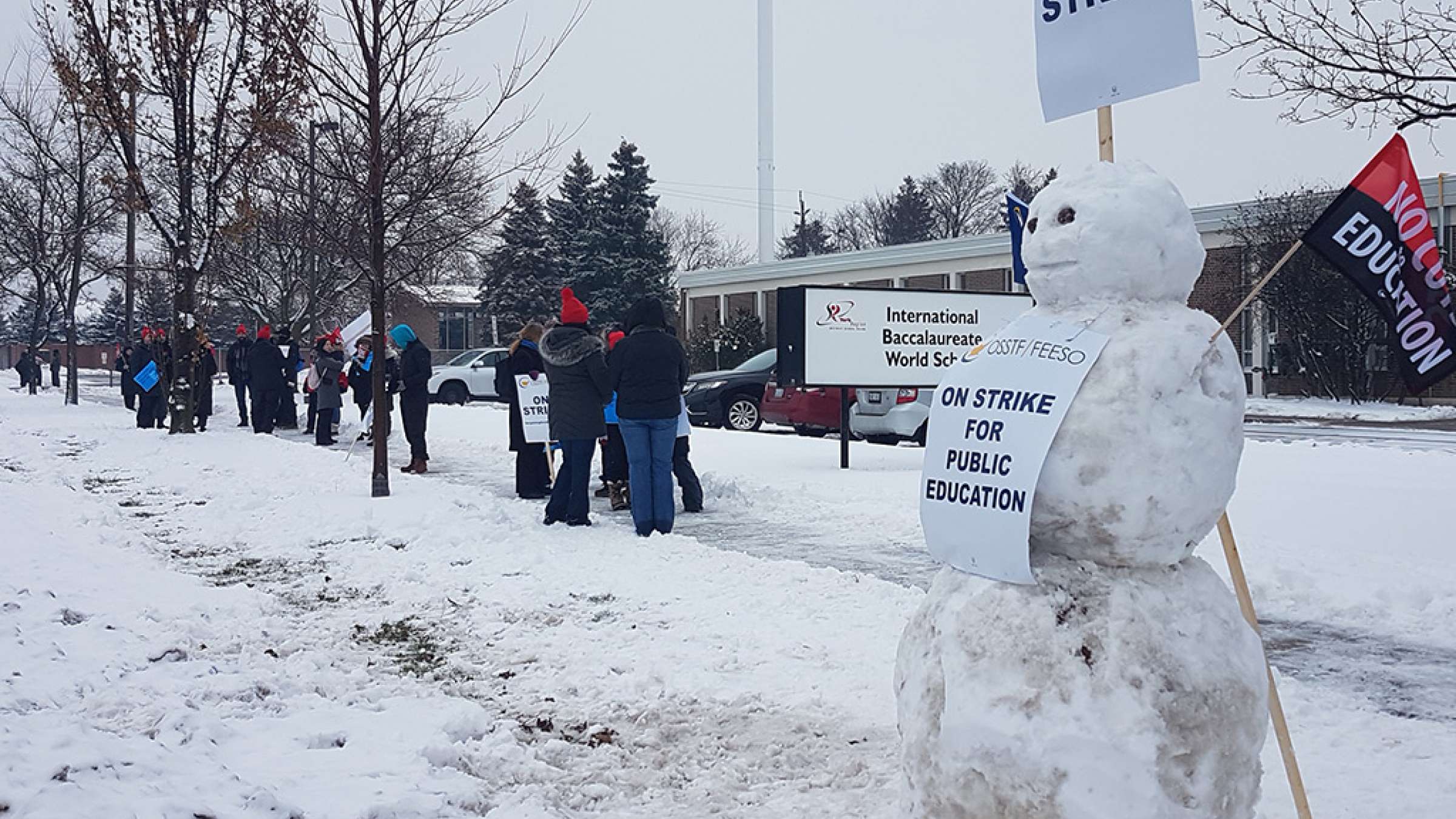 اخبار-تورنتو-آغاز-اعتصابات-یکروزه-دبیرستانهای-انتاریو اخبار-تورنتو-آغاز-اعتصابات-یکروزه-دبیرستانهای-انتاریو