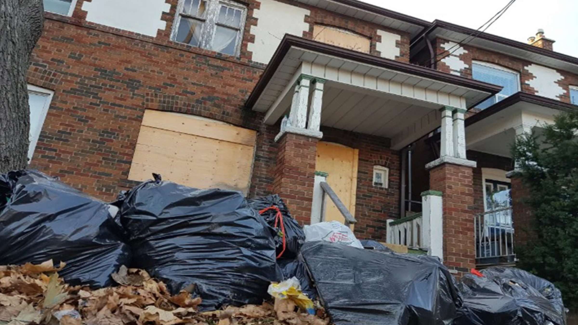 اخبار-تورنتو-این-خانه-میلیونی-را-100-هزار-دلار-بخرید