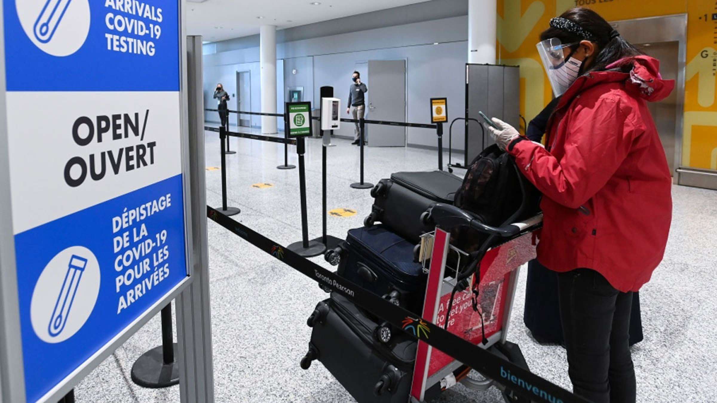 اخبار-تورنتو-خروج-مسافران-از-فرودگاه-بدون-قرنطینه-اجباری-۳-روزه-و-هتل-2000-دلاری