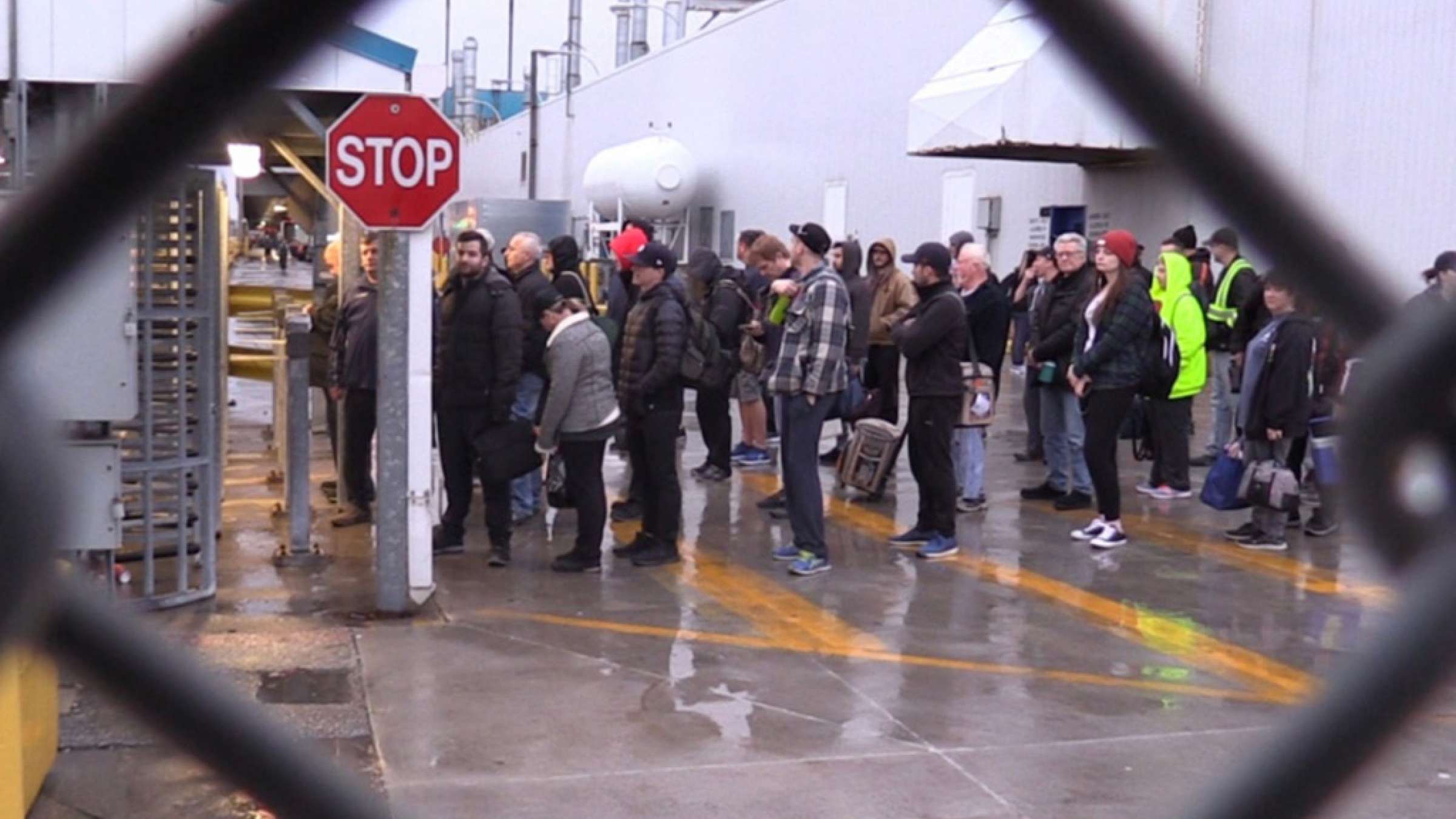 اخبار-تورنتو-فیات-کرایستلر-هم-کارگرانش-را-اخراج-می-کند