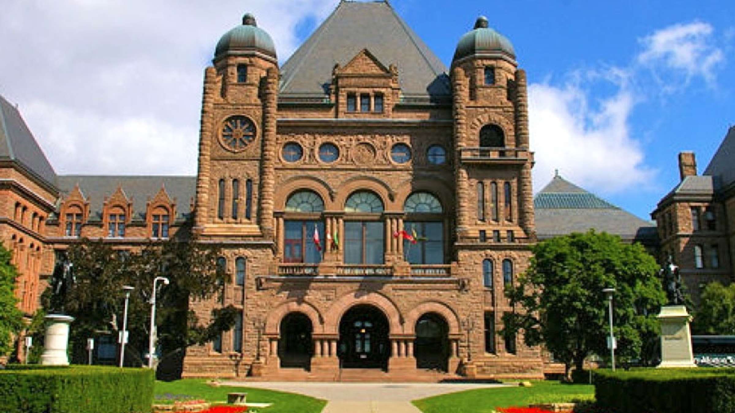 اخبار-تورنتو-مجلسیان-انتاریو-14-درصد-بیشتر-حقوق-میگیرند اخبار-تورنتو-مجلسیان-انتاریو-14-درصد-بیشتر-حقوق-میگیرند