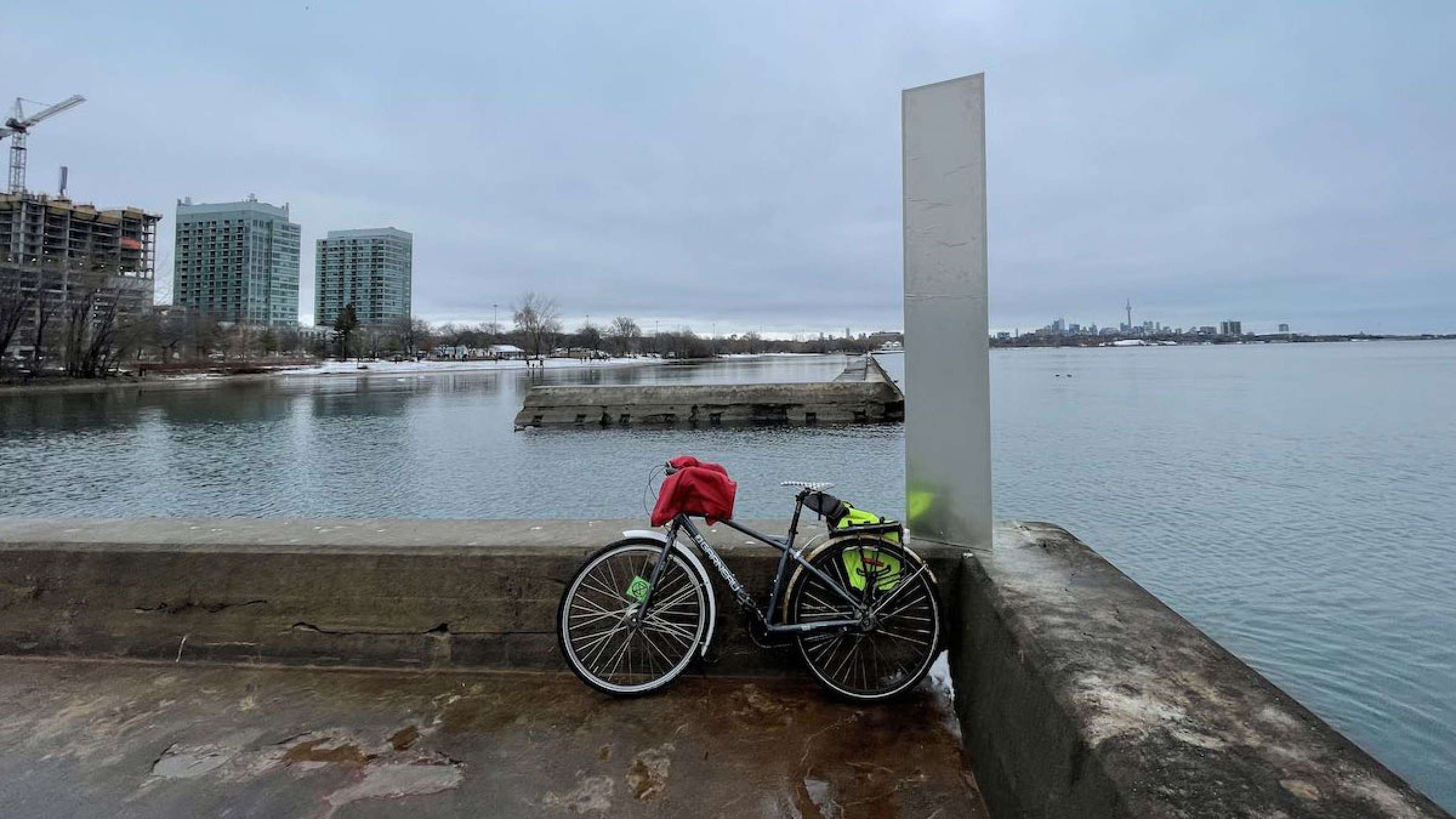 اخبار-تورنتو-مونولیت-اول-تورنتو-غیب-شد-مونولیت-دوم-چند-صد-متر-آن-طرف-تر-پیدا-شد