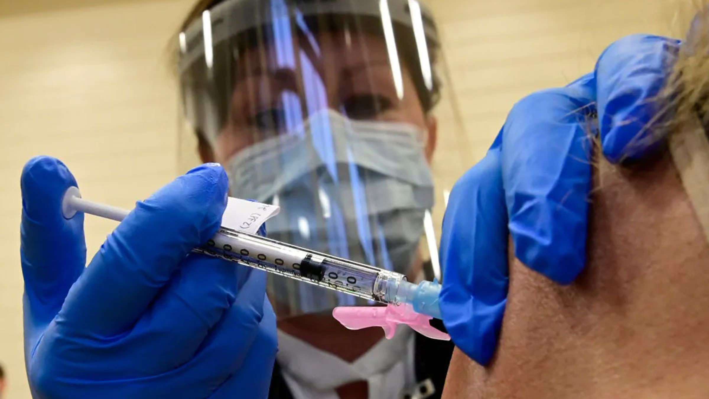 اخبار-تورنتو-واکسن-زدن-خارج-از-نوبت-مدیران-و-خانواده-های-آنها-در-یک-خانه-سالمندان-تورنتو