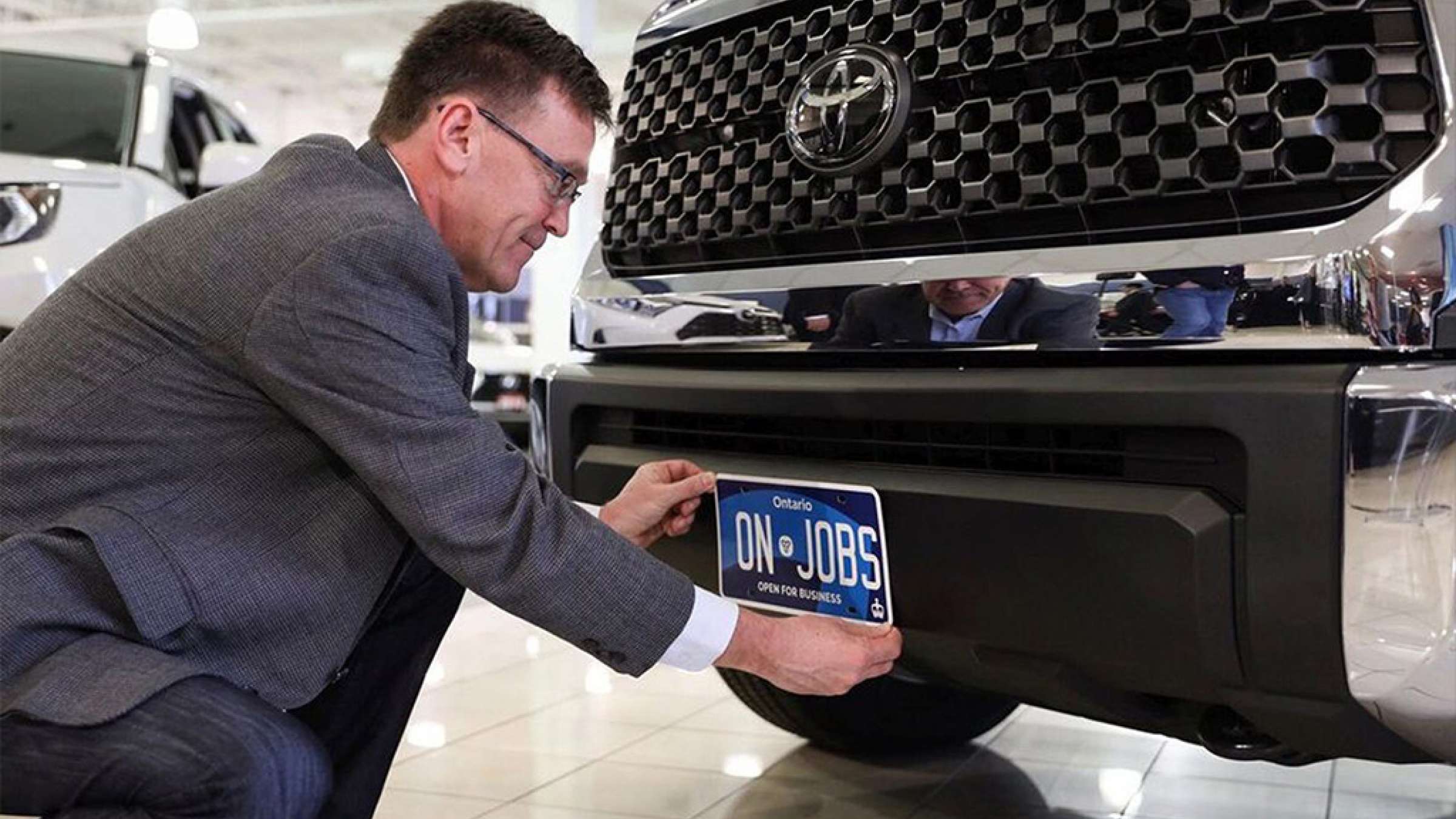 اخبار-تورنتو-پلاک-های-ناخوانای-جدید-انتاریو-تعویض-می-شوند