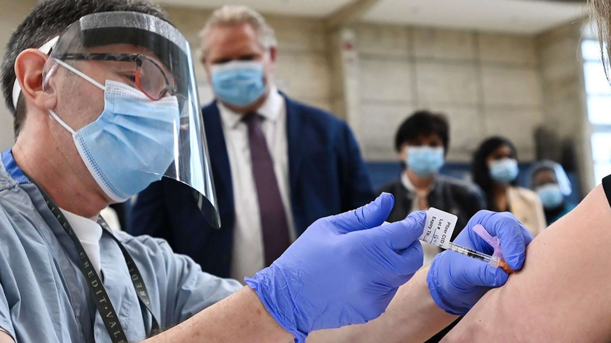 اخبار-تورنتو-۷-روز-هفته-۲۴-ساعته-واکسن-می-زنیم-۶-استان-دوز-دوم-۴-ماه-بعد اخبار-تورنتو-۷-روز-هفته-۲۴-ساعته-واکسن-می-زنیم-۶-استان-دوز-دوم-۴-ماه-بعد