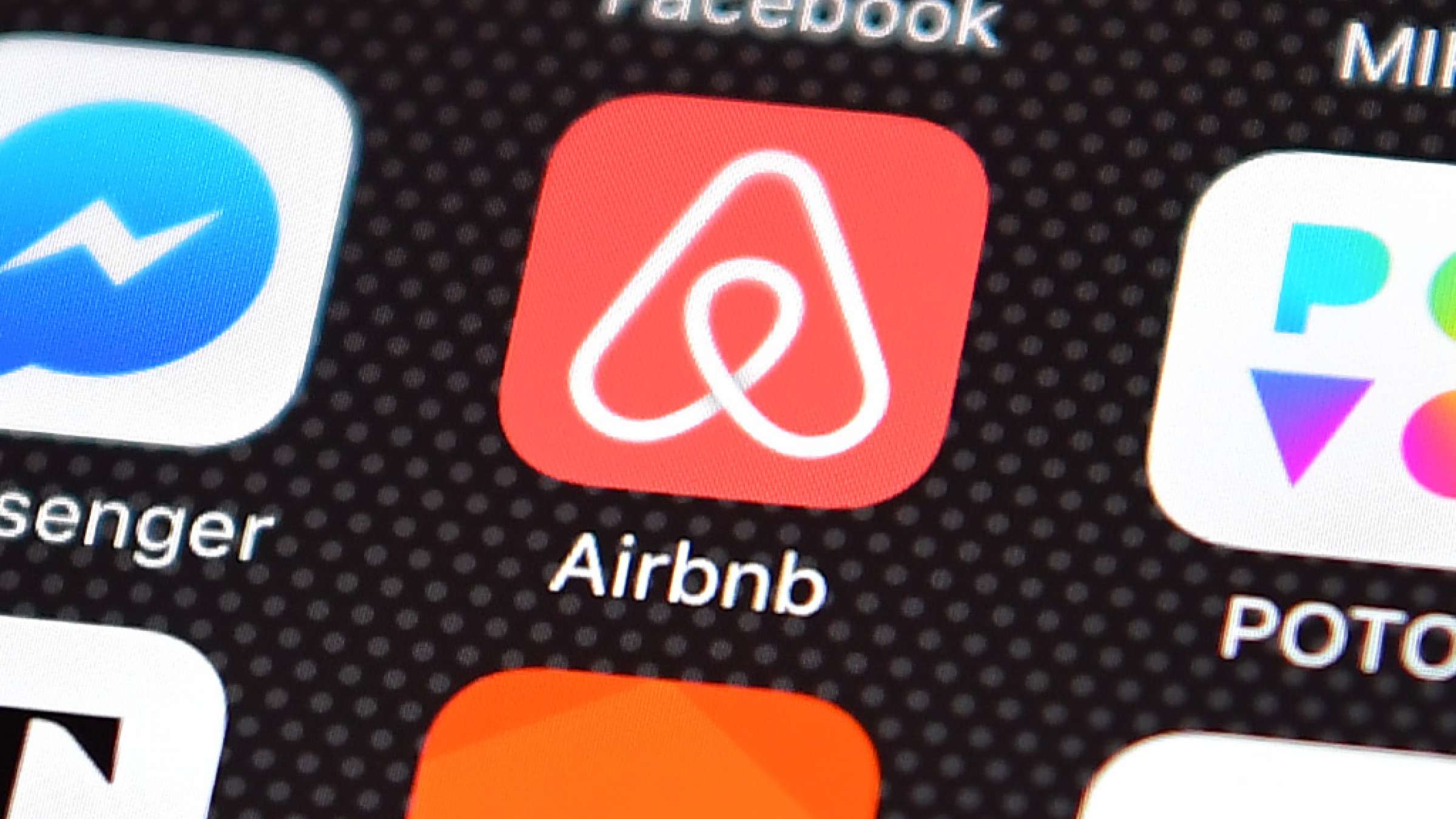 اخبار-کانادا-ایربی‌اندبی-حساب-خانه‌داران-بزرگ-کانادا-را-بست