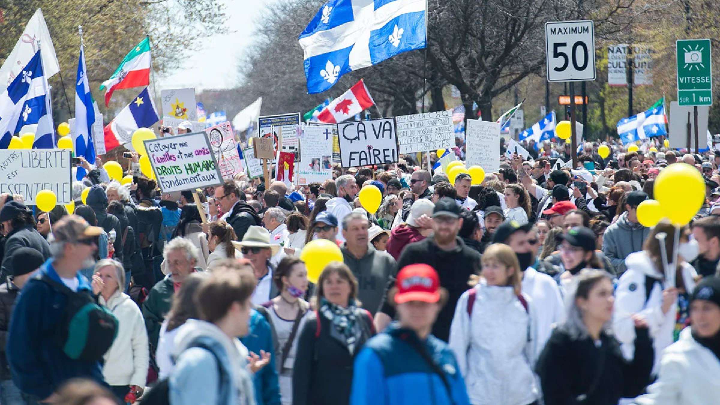 اخبار-کبک-سنگ-آتش-گاز-اشک-آور-بمب-دستگیری-پلیس-هزاران-تظاهرات-کننده-مونترالی-واکسن-پاسپورت