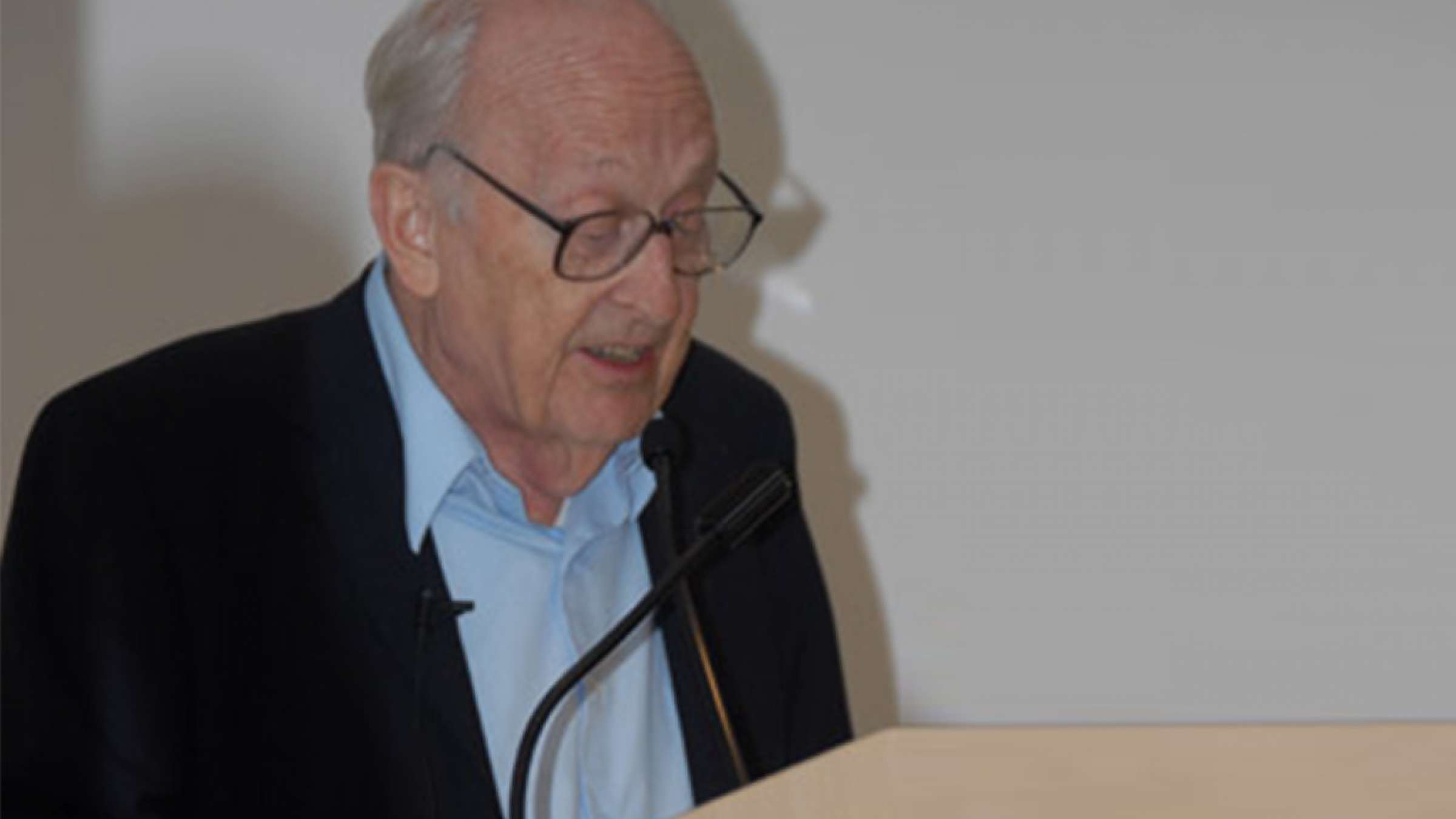 اختری-تاریخ-اشمیت-هانس-پتر اختری-تاریخ-اشمیت-هانس-پتر