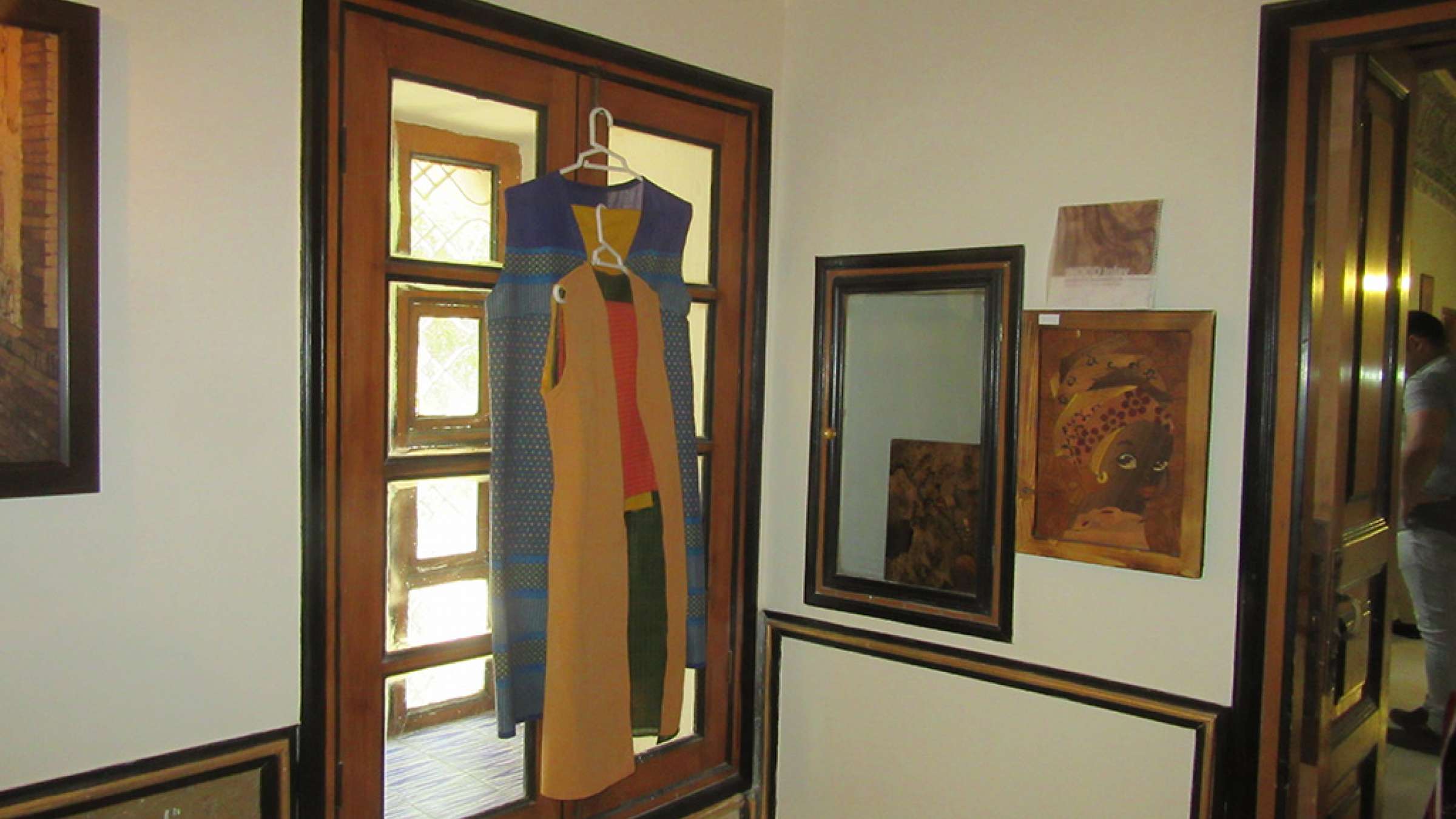 ادبیات-گل‌محمدی-با-من-به-بازار-تهران-بیایید-داخل-خانه-تاریخی-ملک-موزه