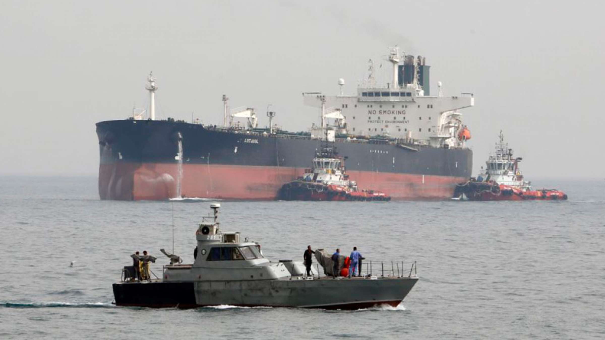 اقتصاد-تنباکویی-سقوط-صادرات-نفت-ایران-به-۱۰۰-هزار-بشکه-در-روز اقتصاد-تنباکویی-سقوط-صادرات-نفت-ایران-به-۱۰۰-هزار-بشکه-در-روز