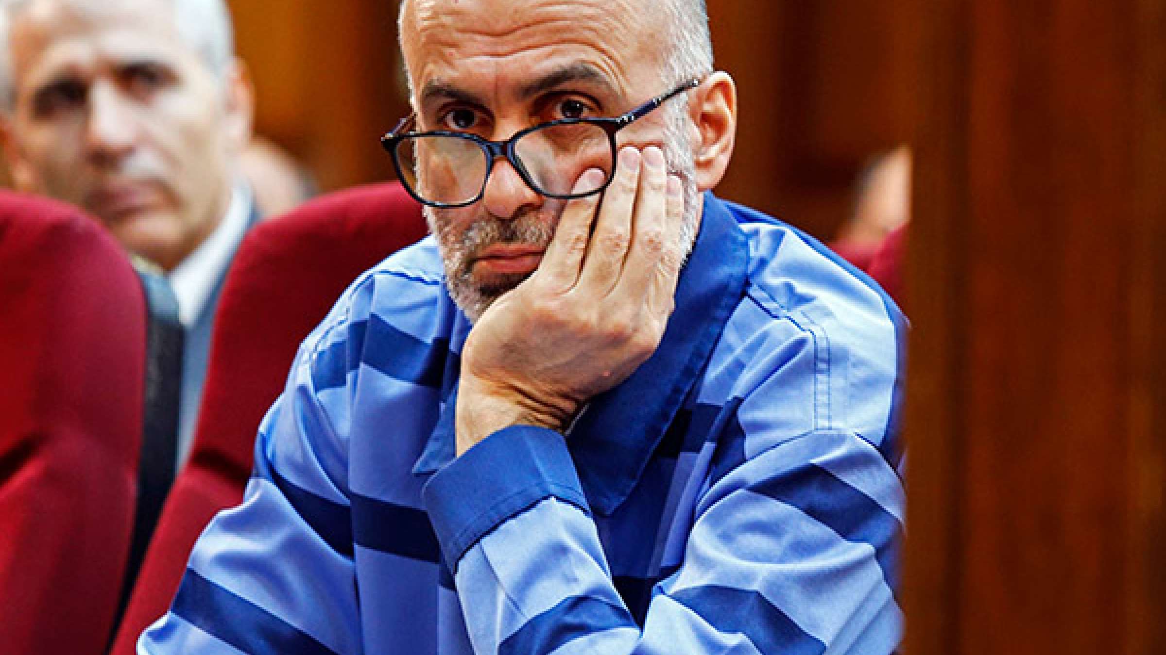 چه-کسی-در-کانادا-متهم-به-همکاری-با-اکبر-طبری-شده-است چه-کسی-در-کانادا-متهم-به-همکاری-با-اکبر-طبری-شده-است