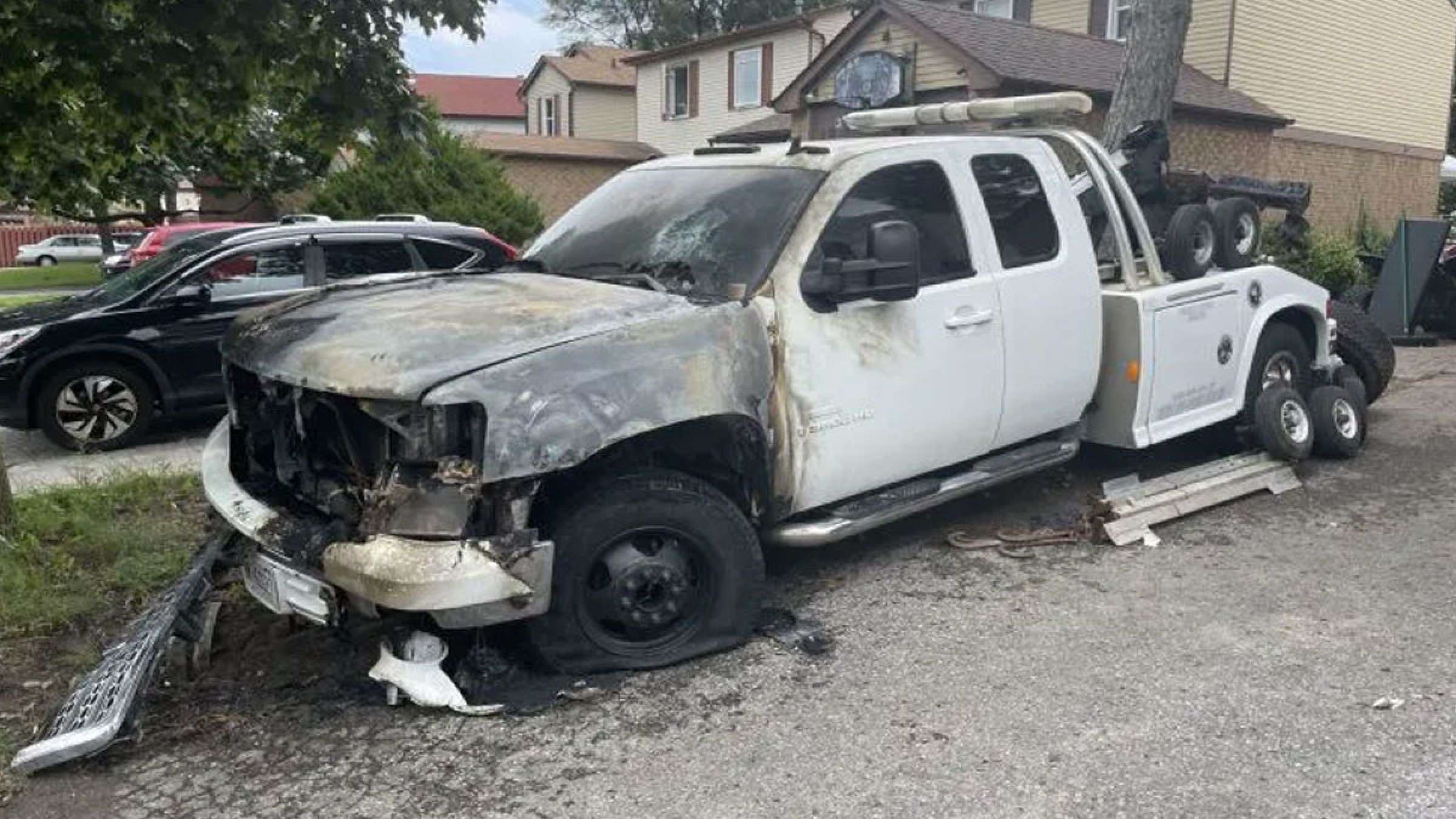 خبر-تورنتو-جنگ-جدید-بکسل-کننده-خودرو-۲-روز-۶-خودرو-مکان-مختلف-آتش