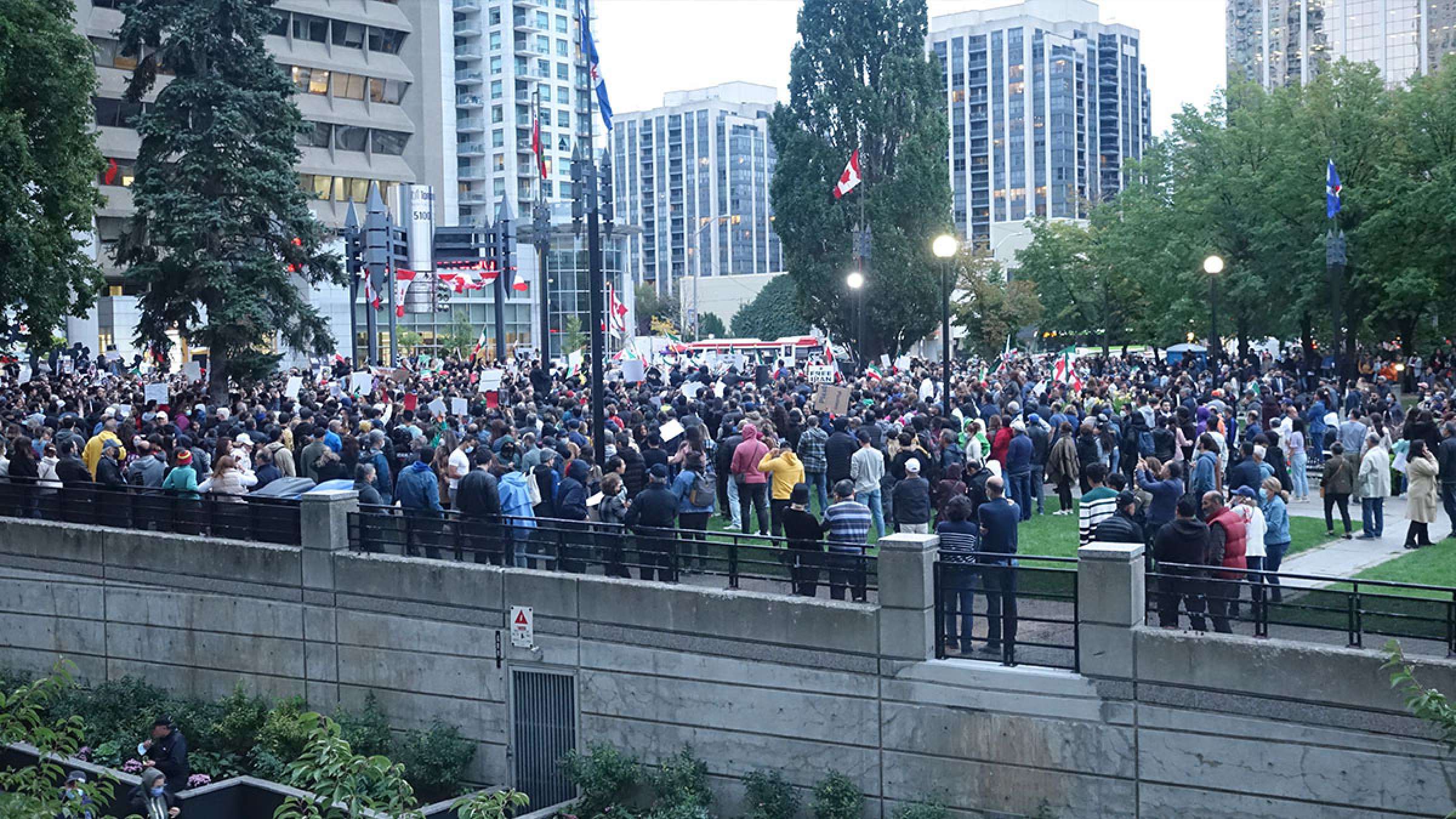 خبر-کانادا-تجمع-جمعیت-چند-هزار-نفری-میدان-مل-لستمن-تورنتو-حمایت-امردم-ایران-مهسا-امینی خبر-کانادا-تجمع-جمعیت-چند-هزار-نفری-میدان-مل-لستمن-تورنتو-حمایت-امردم-ایران-مهسا-امینی