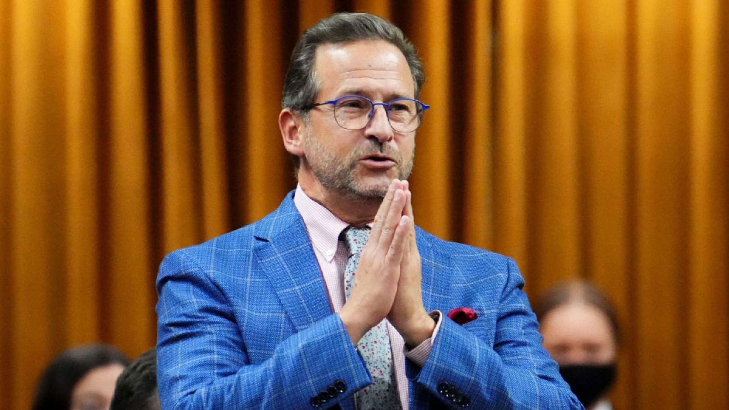 خبر-کانادا-رهبر-کبک-مجلس-سلطنت-انگلیس-نژادپرستانه-خواستار-رهایی-کانادا-از-انگلستان