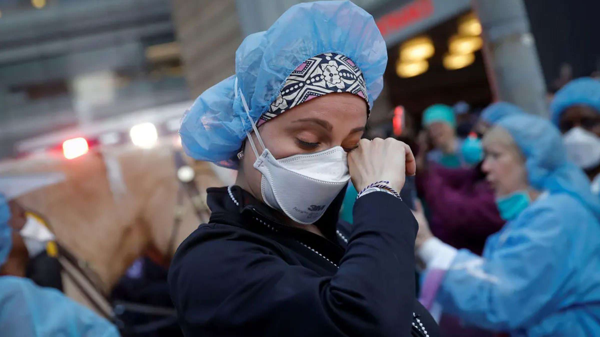 فاجعه کرونا در ایران؛ کرونا طی یک ماه در انتاریو ۳ برابر و در آمریکا ۱۰ برابر شد فاجعه کرونا در ایران؛ کرونا طی یک ماه در انتاریو ۳ برابر و در آمریکا ۱۰ برابر شد