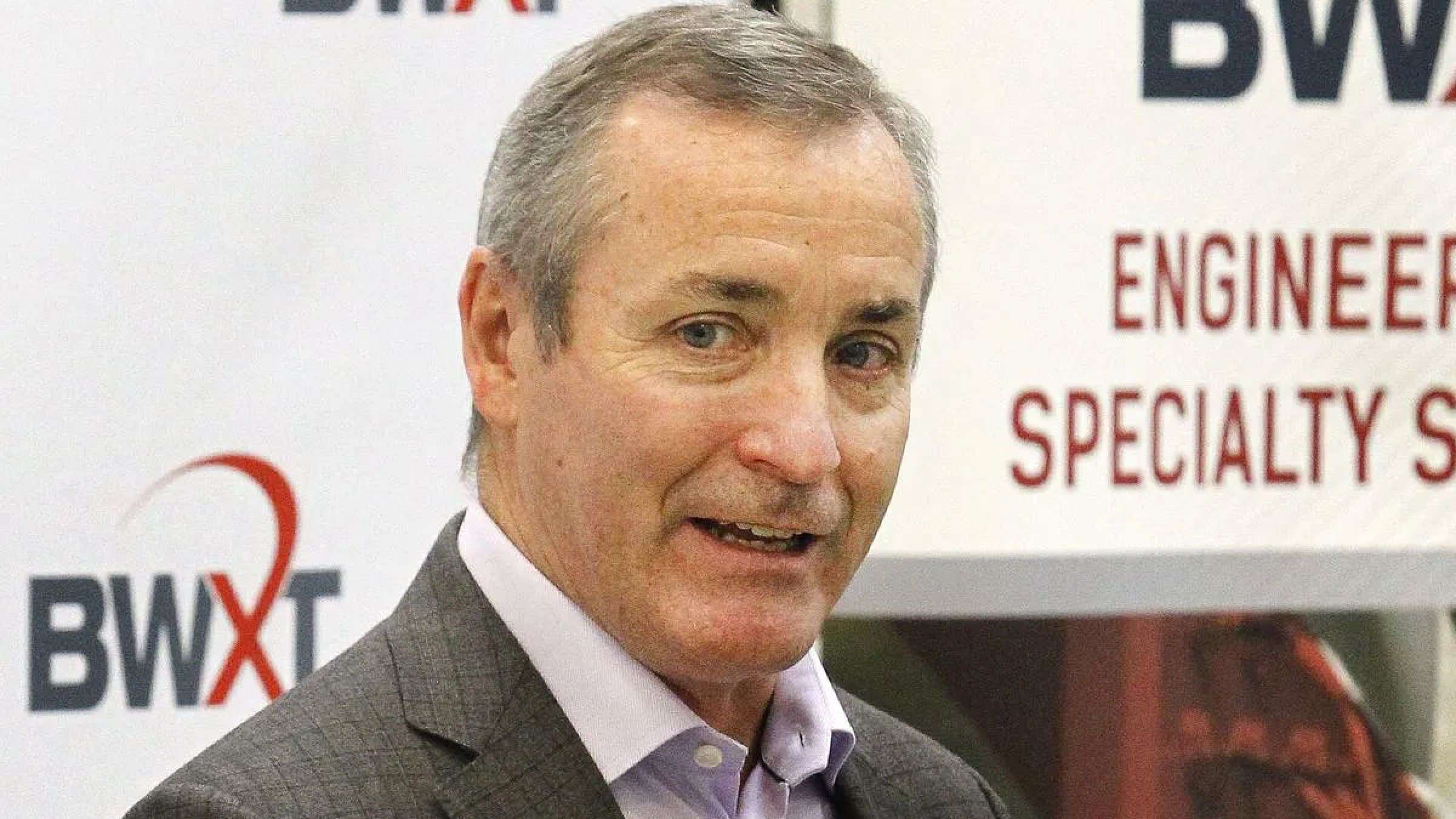 خبر-کانادا-لیست-آفتاب-دولت-انتاریو-سال-بیش-از-۱۰۰۰۰۰-دلار-درآمد-کسب-منتشر