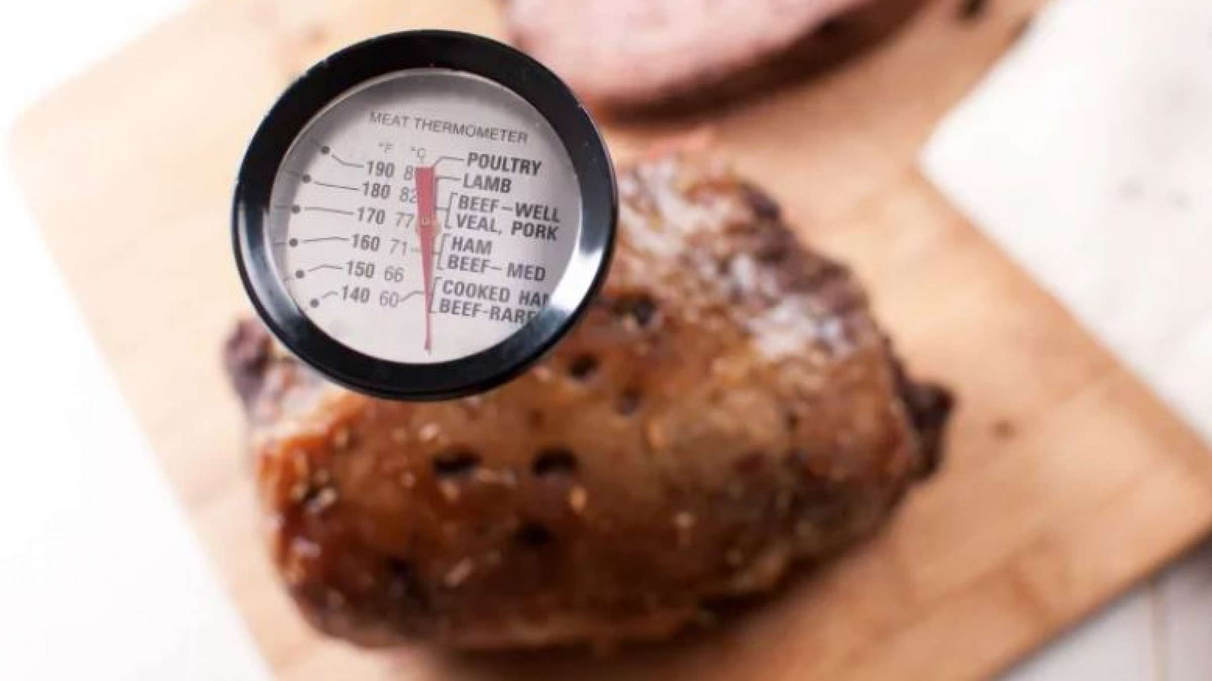 چرا-آمریکایی-‌ها-در-مقابل-سیستم-متریک-در-کانادا-برای-اندازه-گیری-از-سیستم-شاهنشاهی-استفاده- می-‌کنند-چرا-پیر-ترودو-استفاده-کنندگان-از-سیستم-شاهنشاهی-را-دایناسور-خوانده-بود