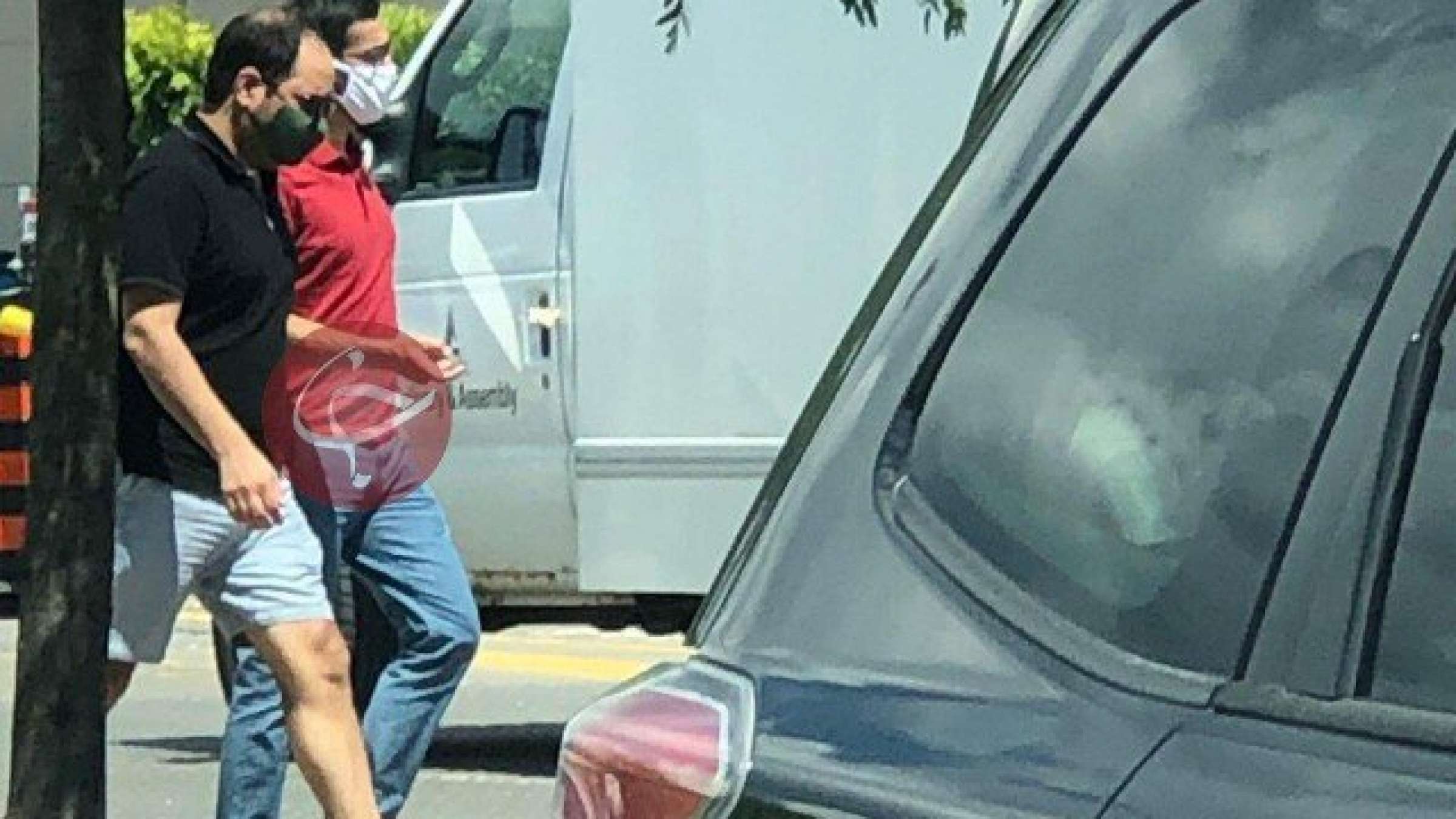 انتشار-تصویر-یکی-از-متهمان-پتروشیمی-گیت-ایران-در-حال-قدم-زدن-در-تورنتو-اتهامات-آقای-علی-اشرف-ریاحی-و-پاسخ-وی-به-آنها