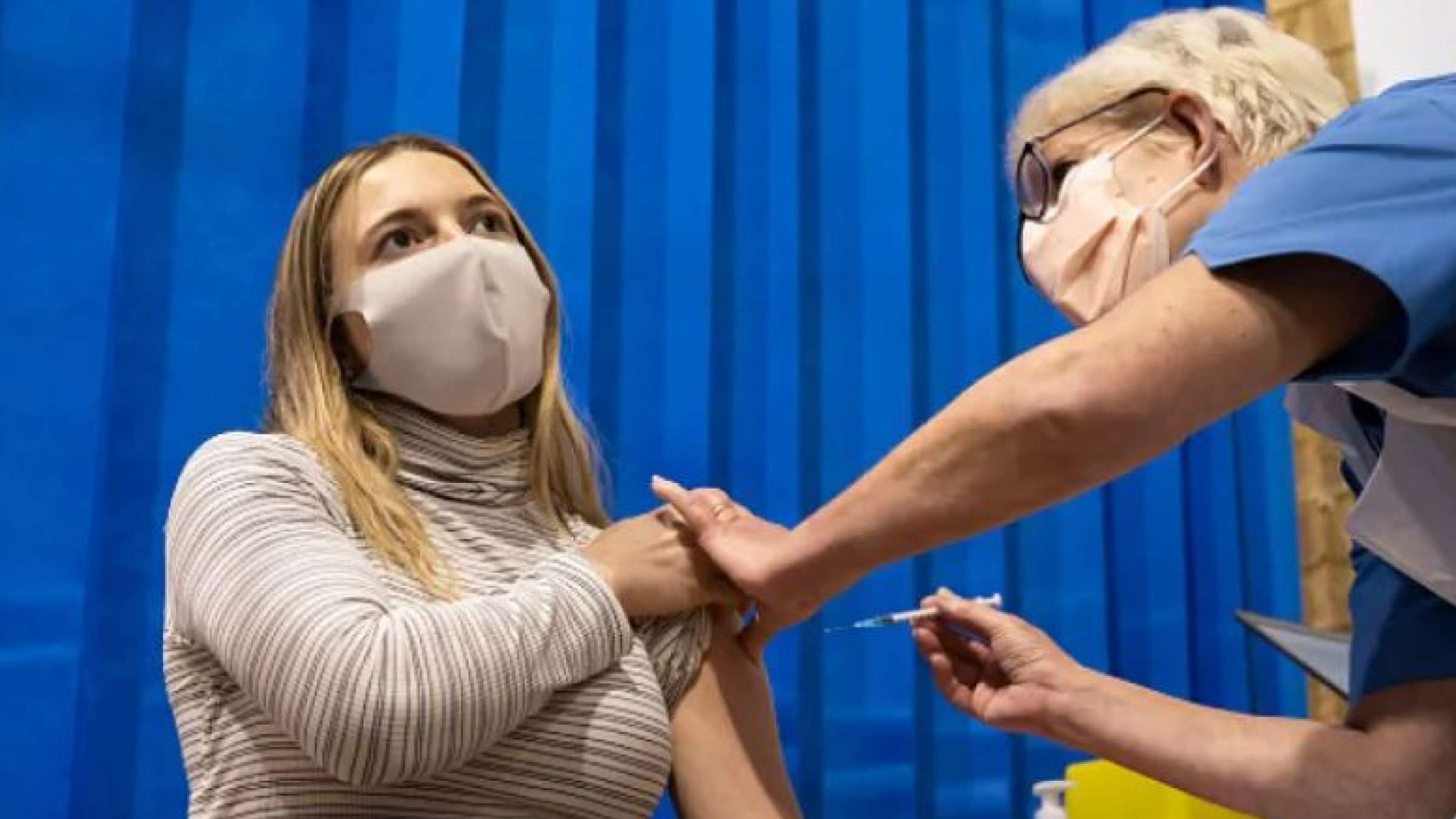 چه-زمانی-نوبت-شما-برای-تزریق-واکسن-کرونا-فرا-می-‌رسد-واکسن-کرونا-را-از-کجا-تهیه-کنیم-چه- کسانی-نباید-واکسن-بزنند