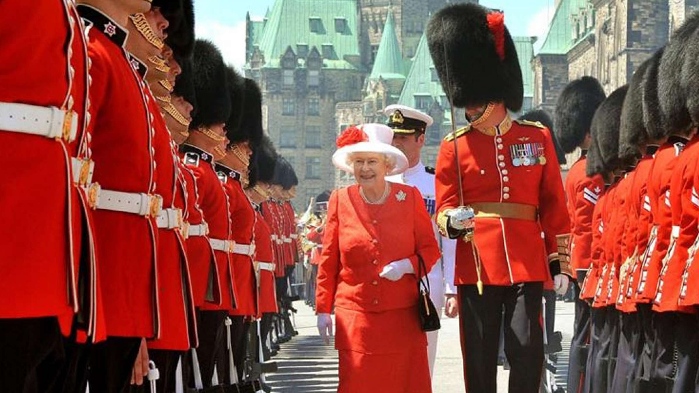 کانادا-آرش-آبادی-حذف-خانواده-سلطنتی-انگلستان-و-سنا-انتخاب-مستقل-نخست‌وزیر