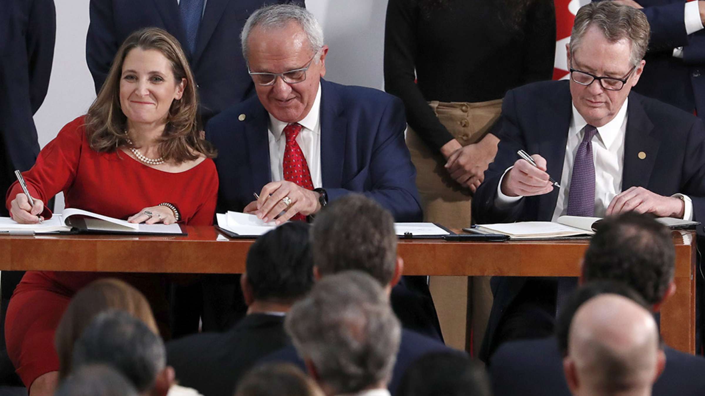 کانادا-آرش-کانادا-و-مکزیک-بازنده-نفتا-بازی-آمریکا کانادا-آرش-کانادا-و-مکزیک-بازنده-نفتا-بازی-آمریکا