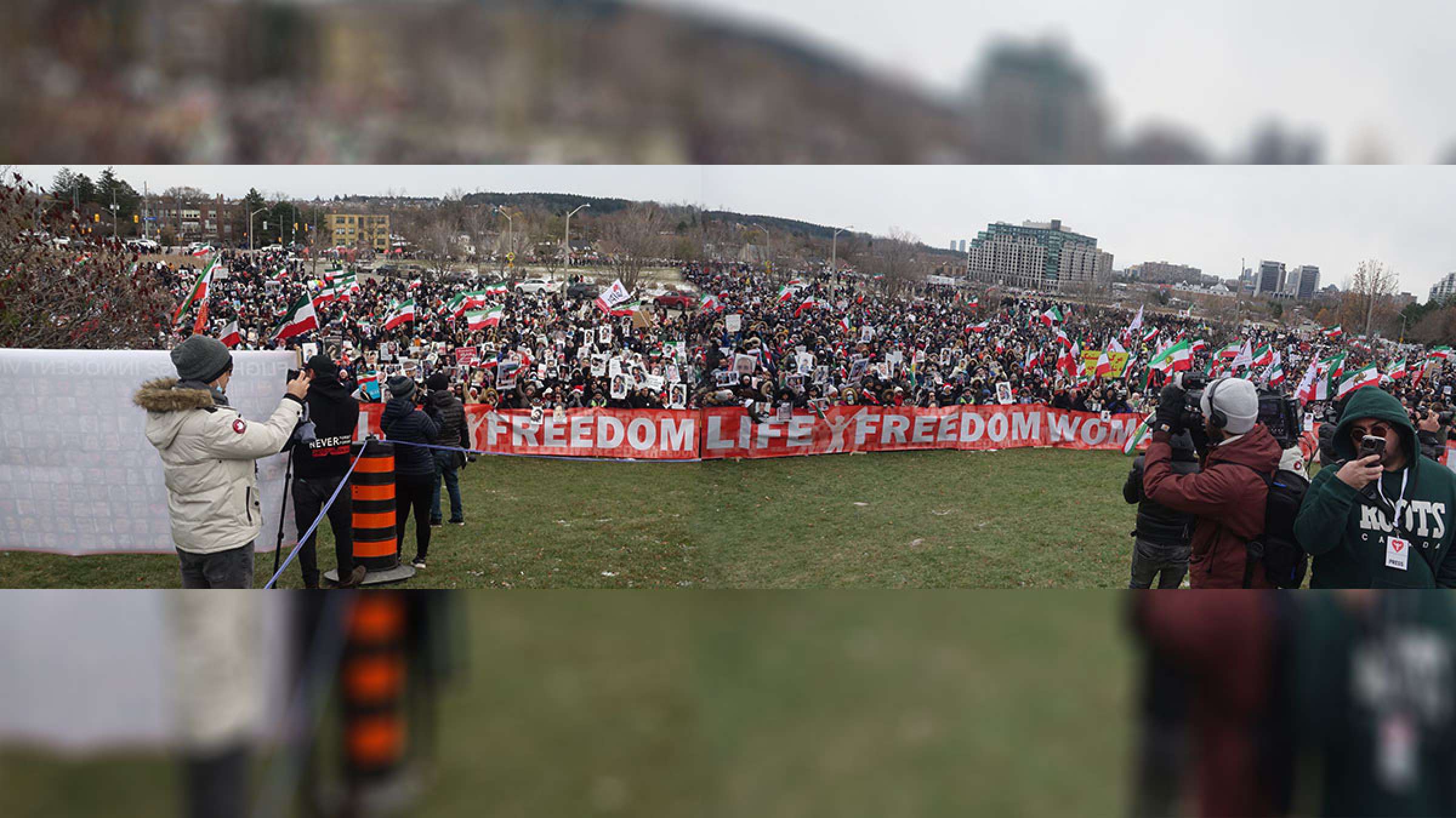 گزارش-کانادا-تظاهرات-چند-ده-هزار-نفری-ایرانیان-در-ریچموندهیل-سرما-برف-شکست-داد