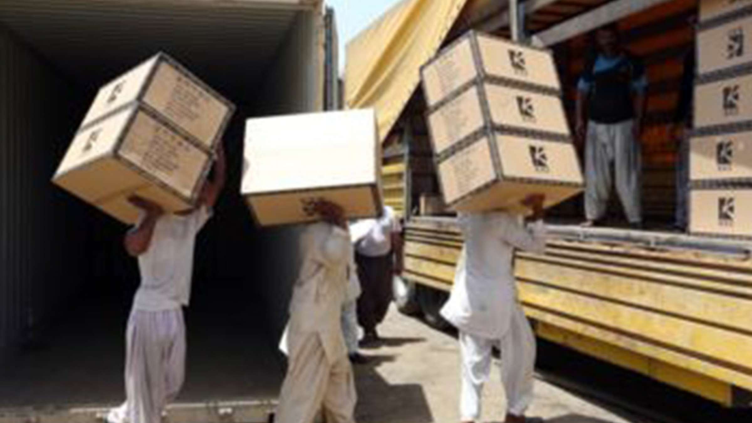 economy-arz-melal-Oman-bejae-Emarat economy-arz-melal-Oman-bejae-Emarat