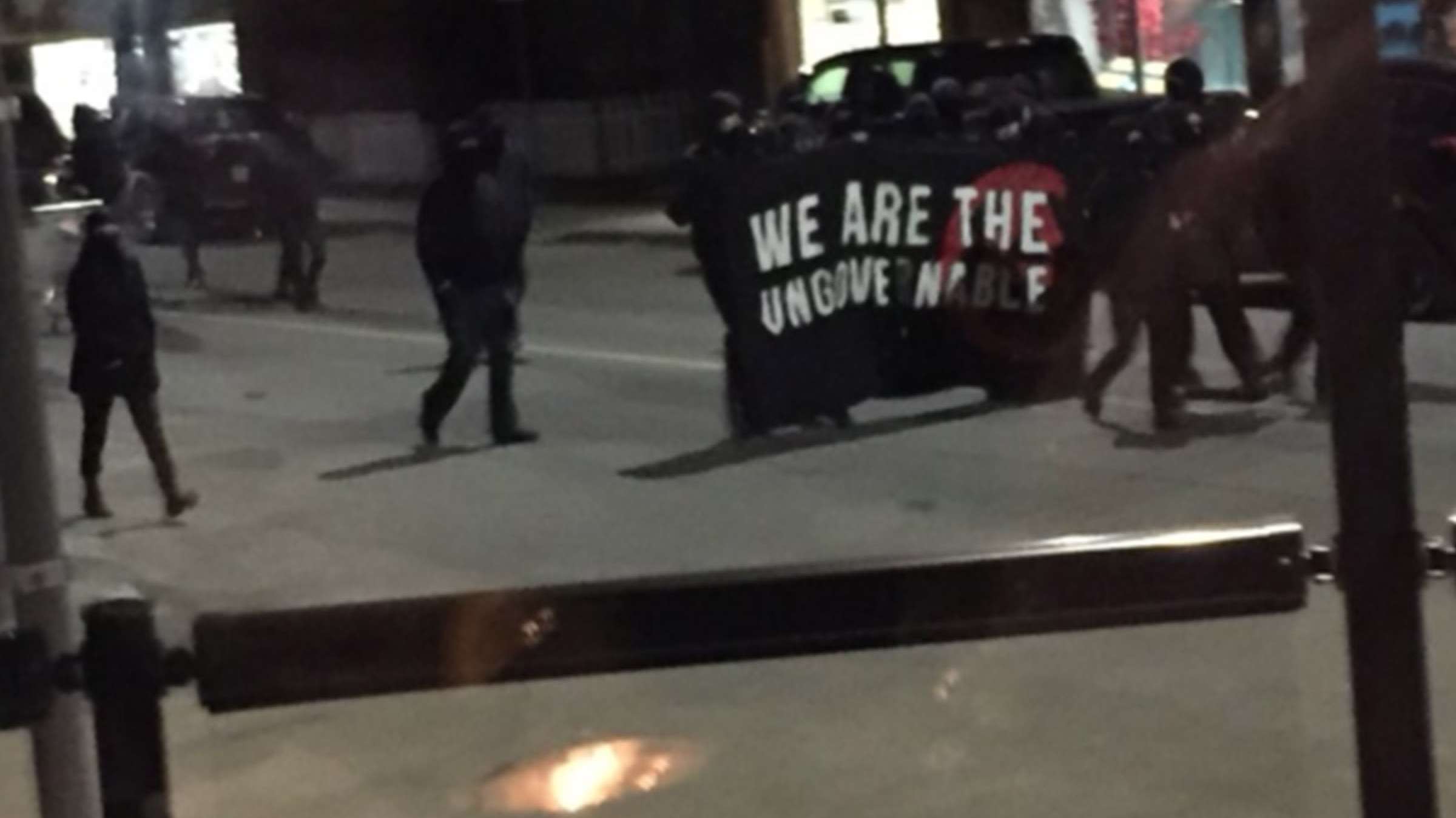 news-general-mask-hamilton