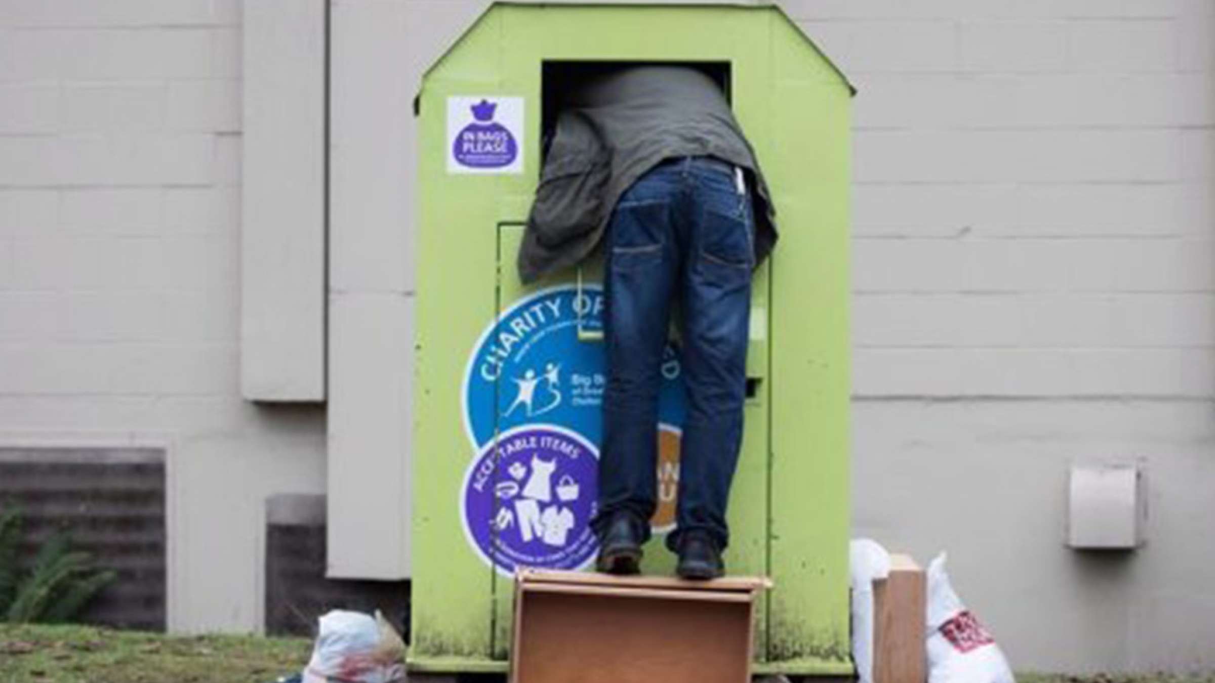 news-marg-zan-donation-box news-marg-zan-donation-box