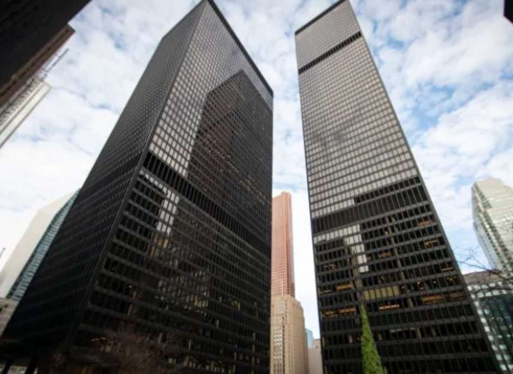 تاثیر-کرونا-بر-ایجاد-فرصت‌-های-جدید-اجاره-دفتر-کار-در- تورنتو-در-سایر-شهر-های-کانادا