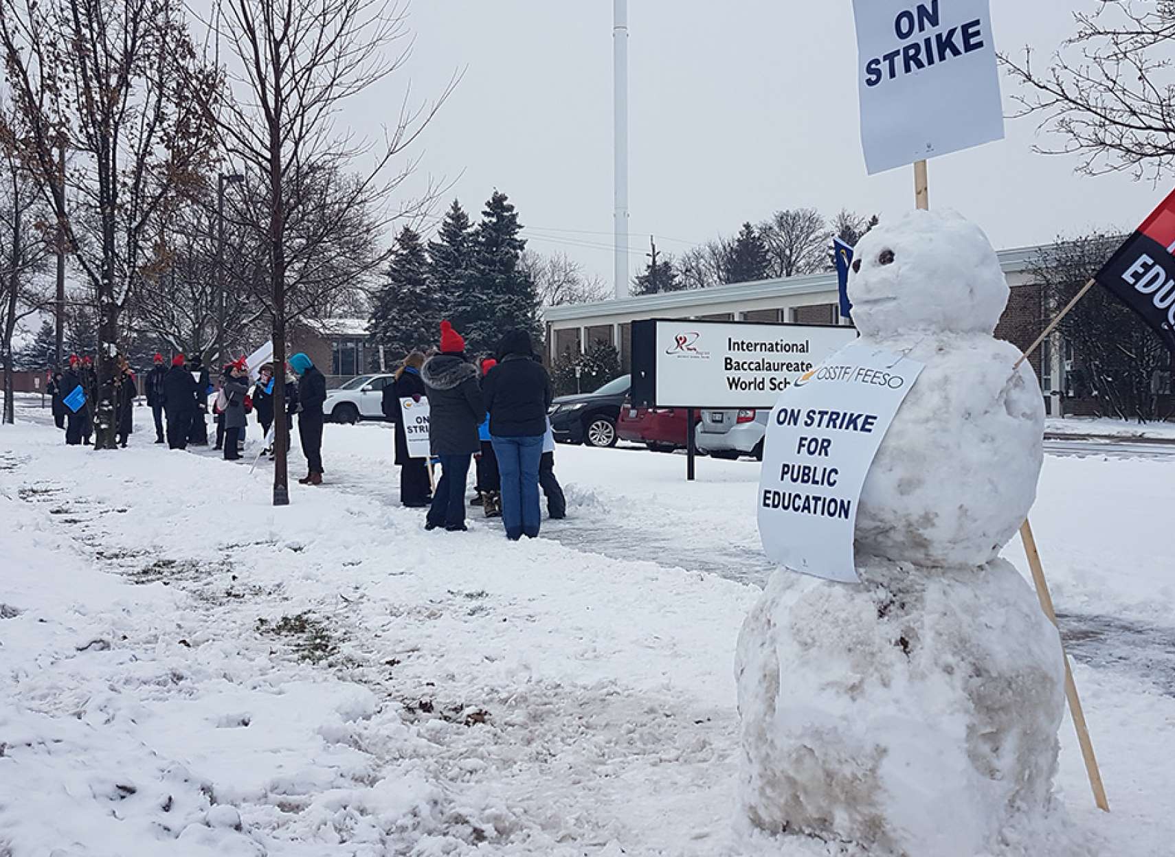 اخبار-تورنتو-آغاز-اعتصابات-یکروزه-دبیرستان‌های-انتاریو