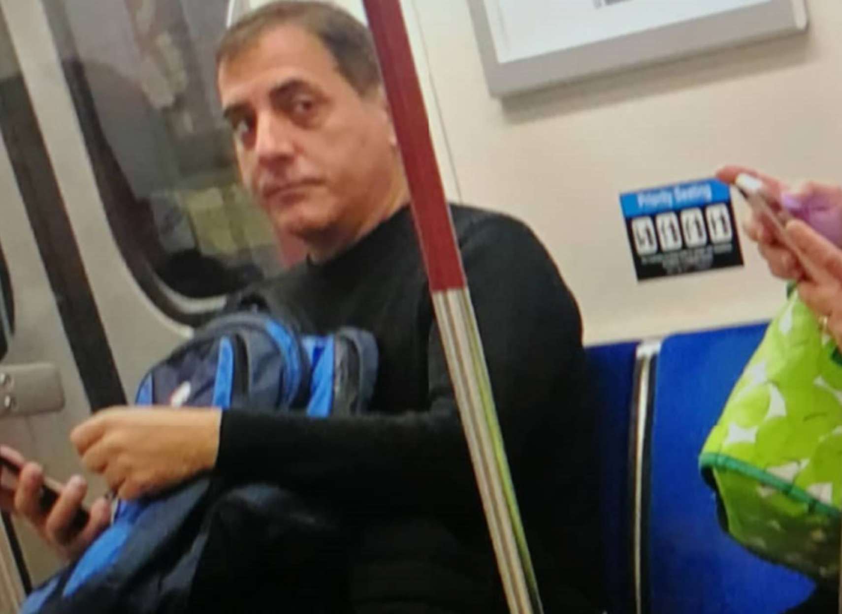 اخبار-تورنتو-استاد-دانشگاه-یورک-در-اتوبوس-به-دو-نفر-تعرض-جنسی-کرد