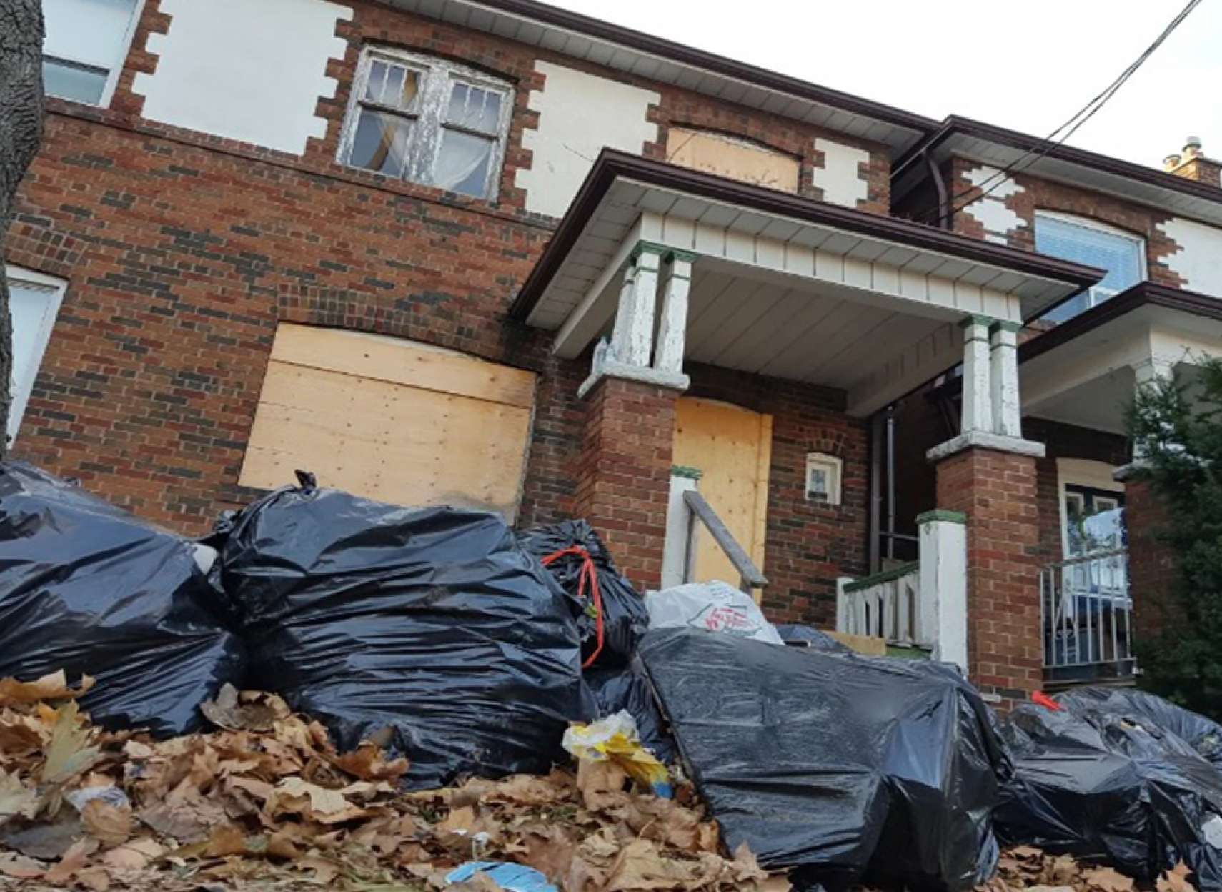 اخبار-تورنتو-این-خانه-میلیونی-را-100-هزار-دلار-بخرید