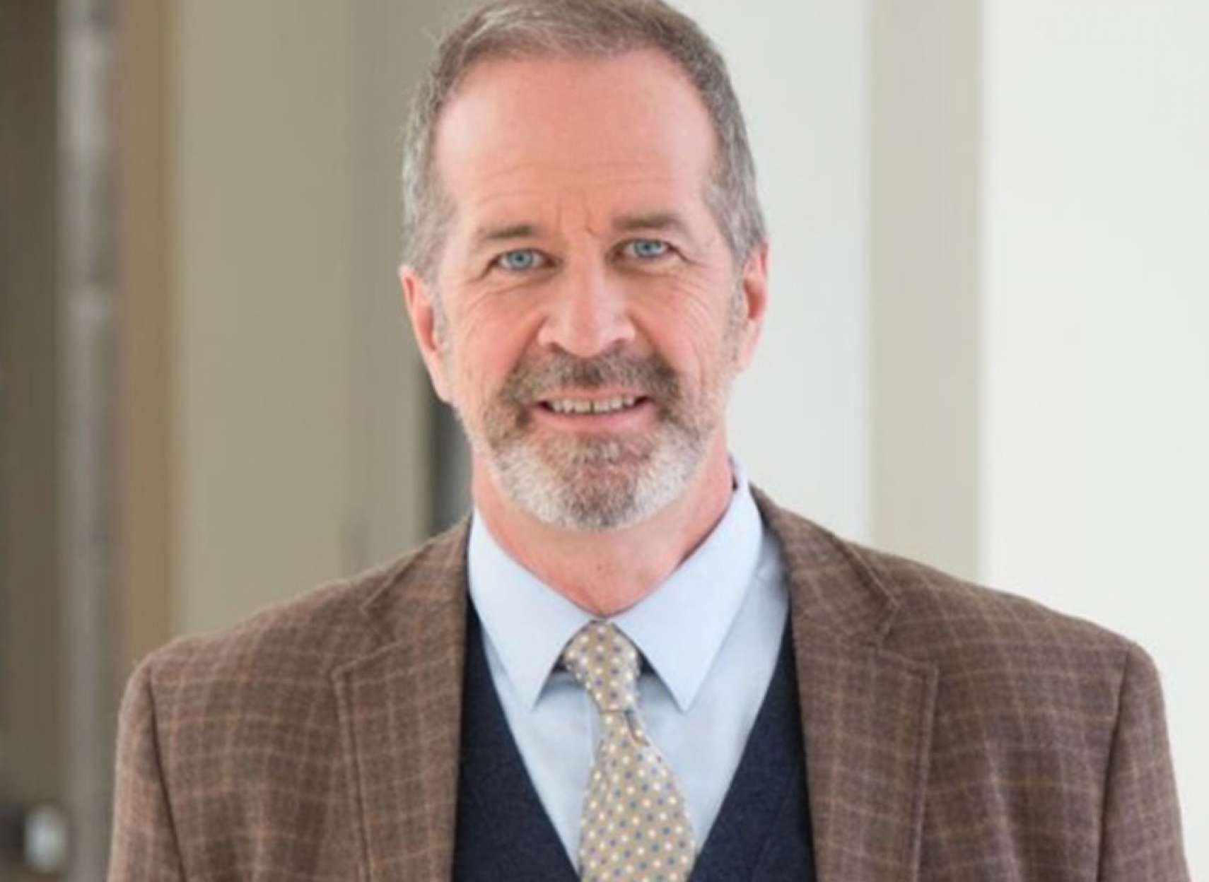 اخبار-تورنتو-رئیس-بیمارستان-کرونا-تعطیلات-رفته-اخراج-شده-دولت-انتاریو-۲۵-میلیون-دلار-سو-کرد