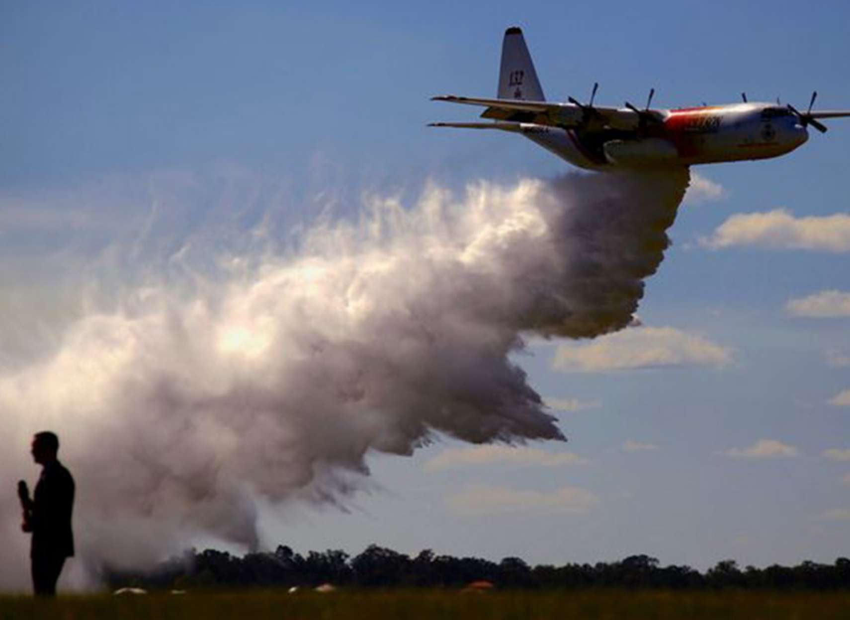 اخبار-کانادا-سه-کشته-در-سقوط-هواپیمای-اطفای-حریق-کانادا-در-استرالیا