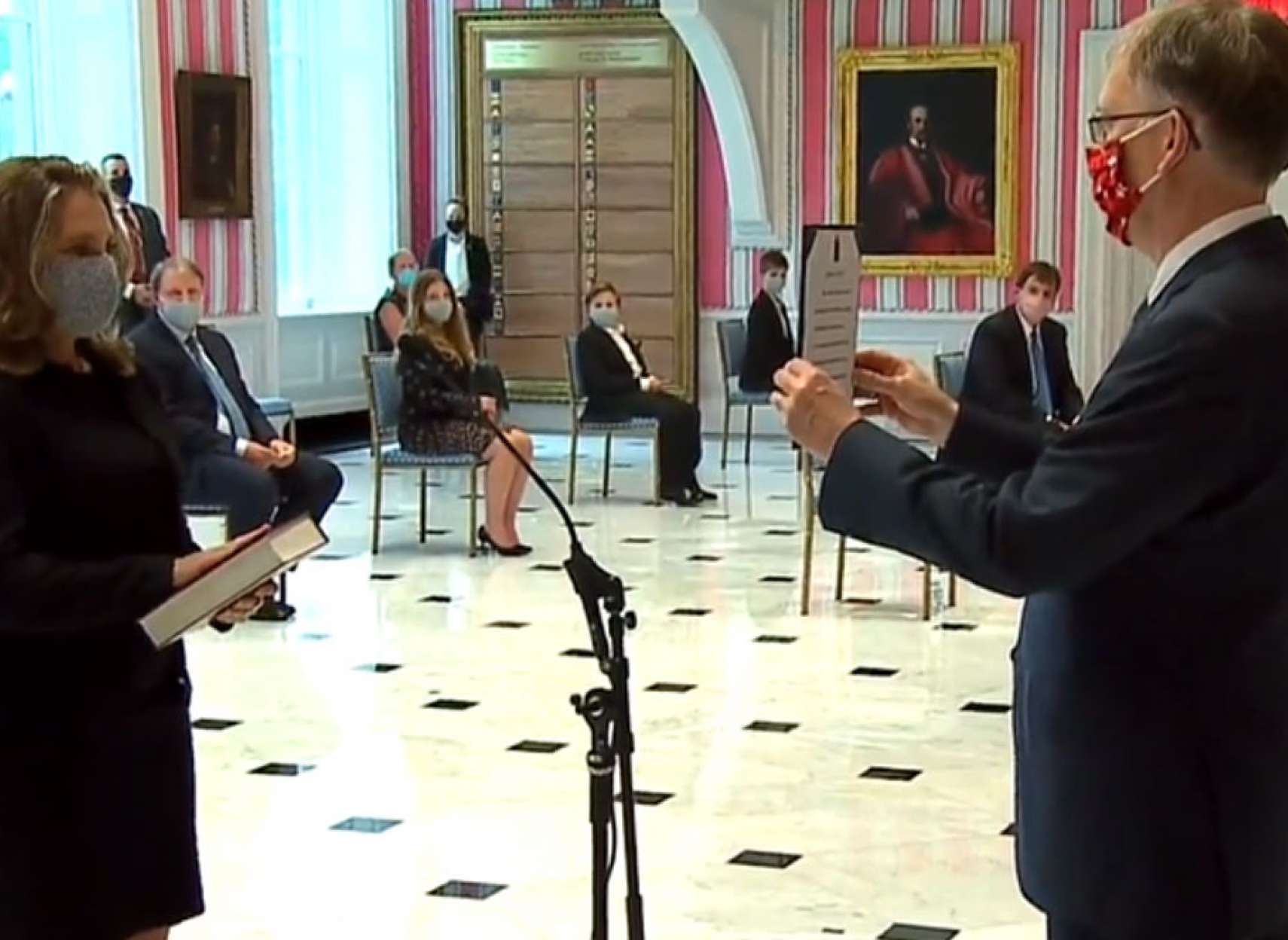 اخبار-کانادا-فریلند-جایگزین-مورنو-به-عنوان-وزیر-دارایی-ترودو-شد