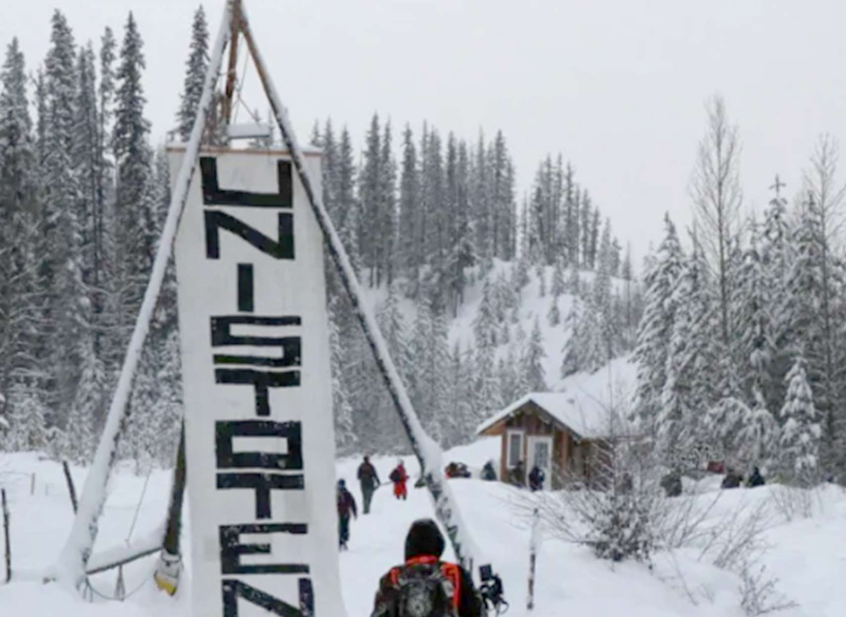 اخبار-کانادا-پلیس-فدرال-معترضان-خط-لوله-نفتی-را-از-سر-راه-کنار-می-زند