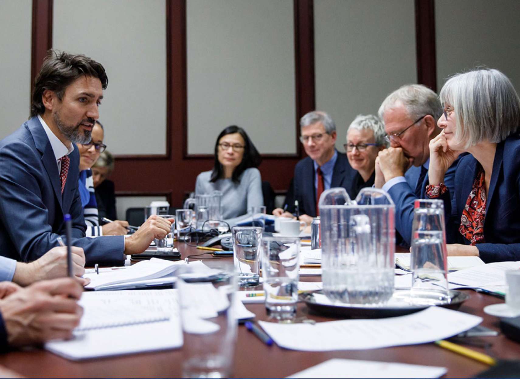 اخبار-کانادا-کامپیوترهای-قدیمی-دولتی-در-حال-فروپاشی-هستند