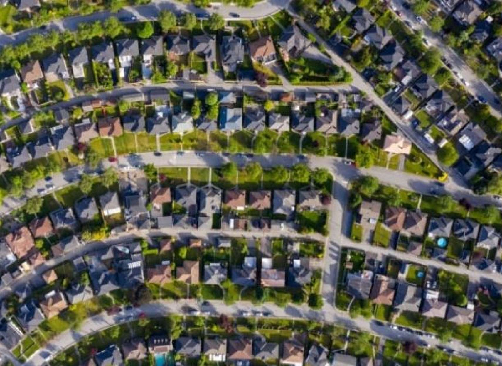 رکوردهای-بازار-فروش-مسکن-در-کانادا-شکسته-شد-چرا-بازار-مسکن-داغ-شده-و-آیا-این-روند-تداوم-دارد