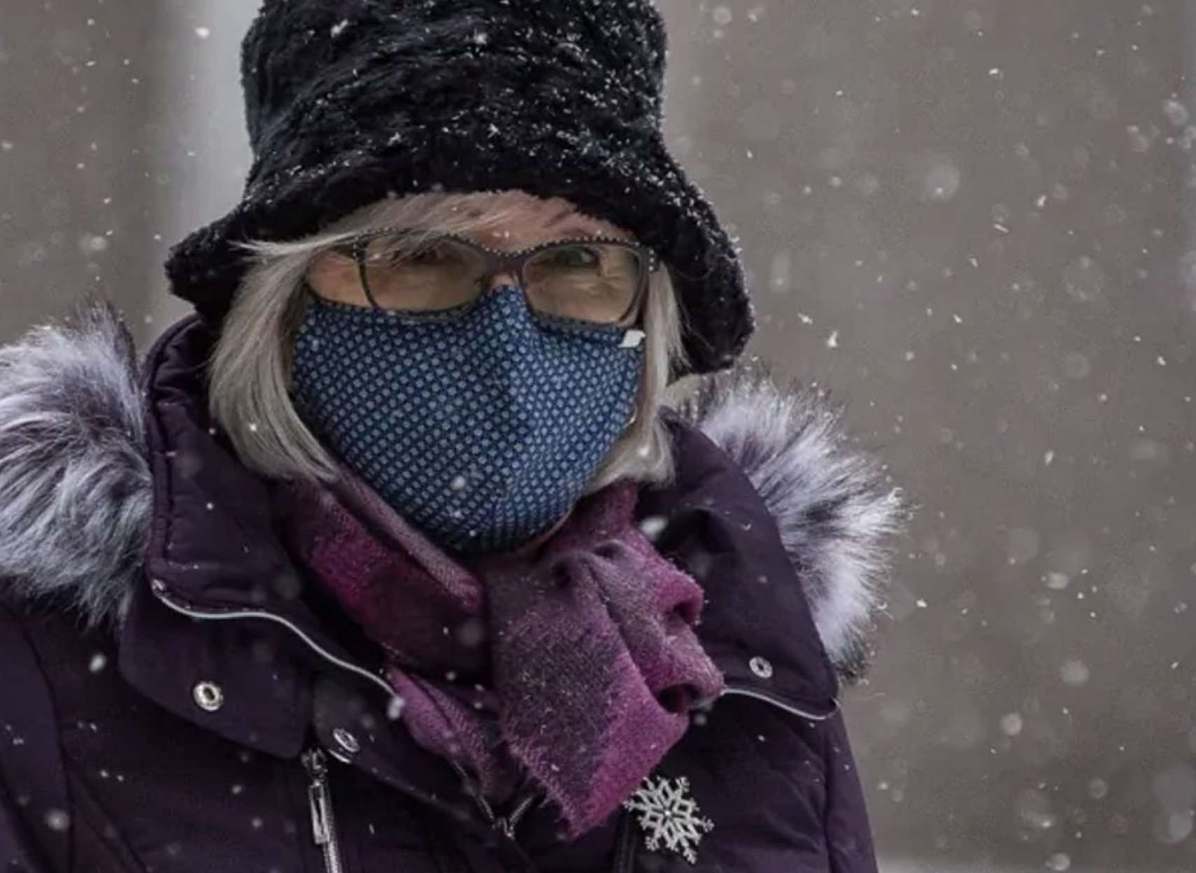 بهداشت-کانادا-پاسخ-می-دهد-با-ماسک-یخ-زدن-آن-و-سرمای-زمستان-چه-کنیم