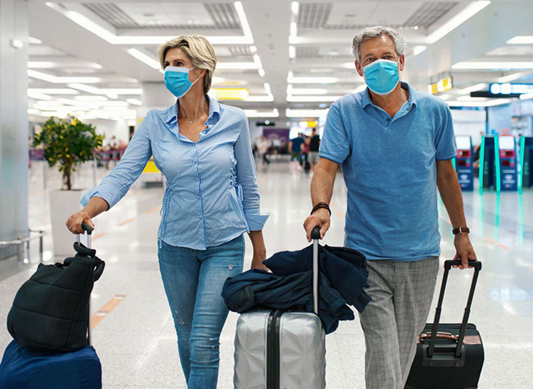 آمریکا واکسن های تاییدی سازمان بهداشت جهانی از جمله آسترازنکا و سینوفارم را به رسمیت شناخت، کانادا نه