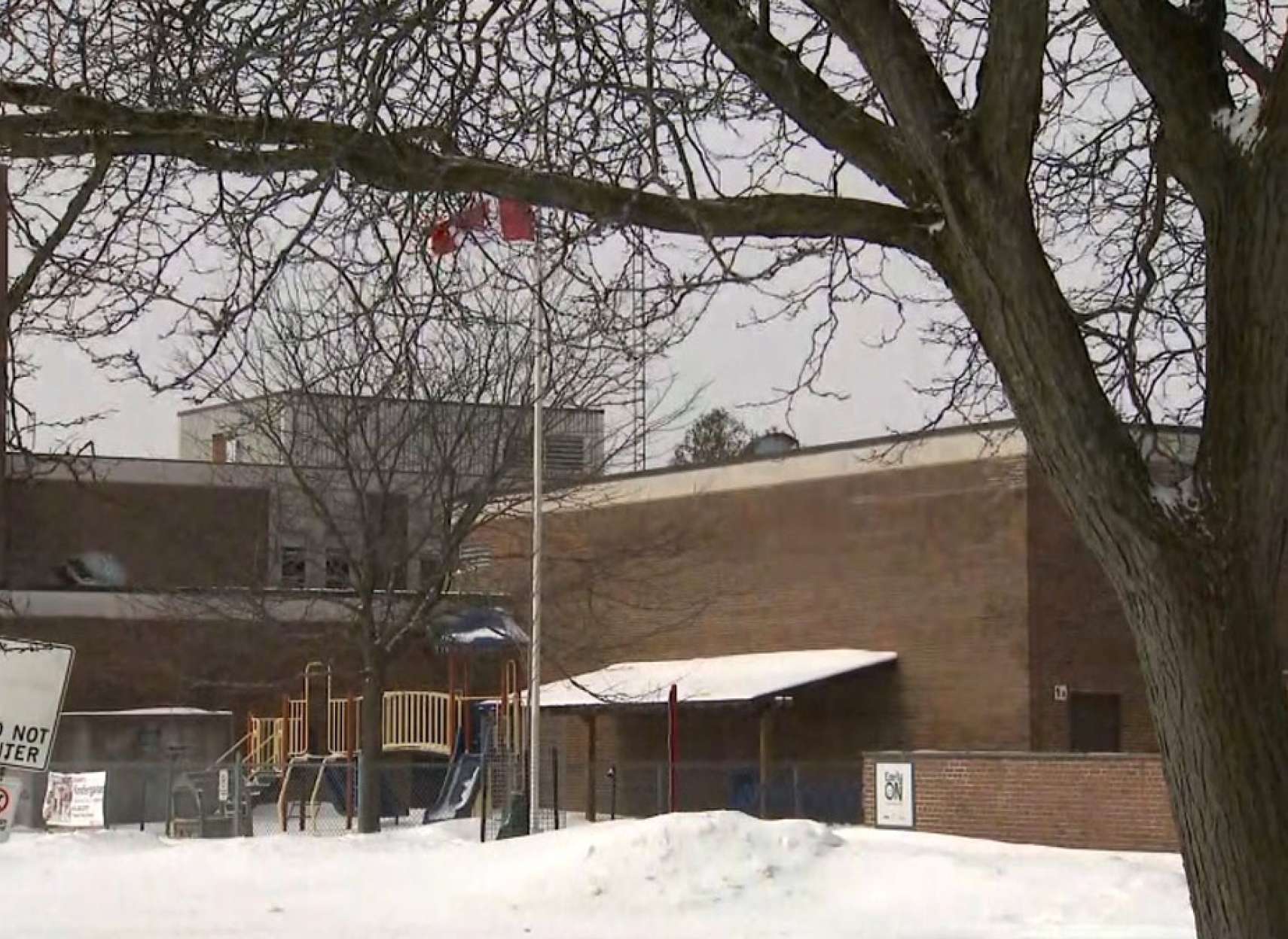 خبر-تورنتو-سومین-گزارش-رفتار-ضدیهودی-مدارس-تورنتو-معلم-دانش-آموز-پاسخ-سوال-دست-بالا