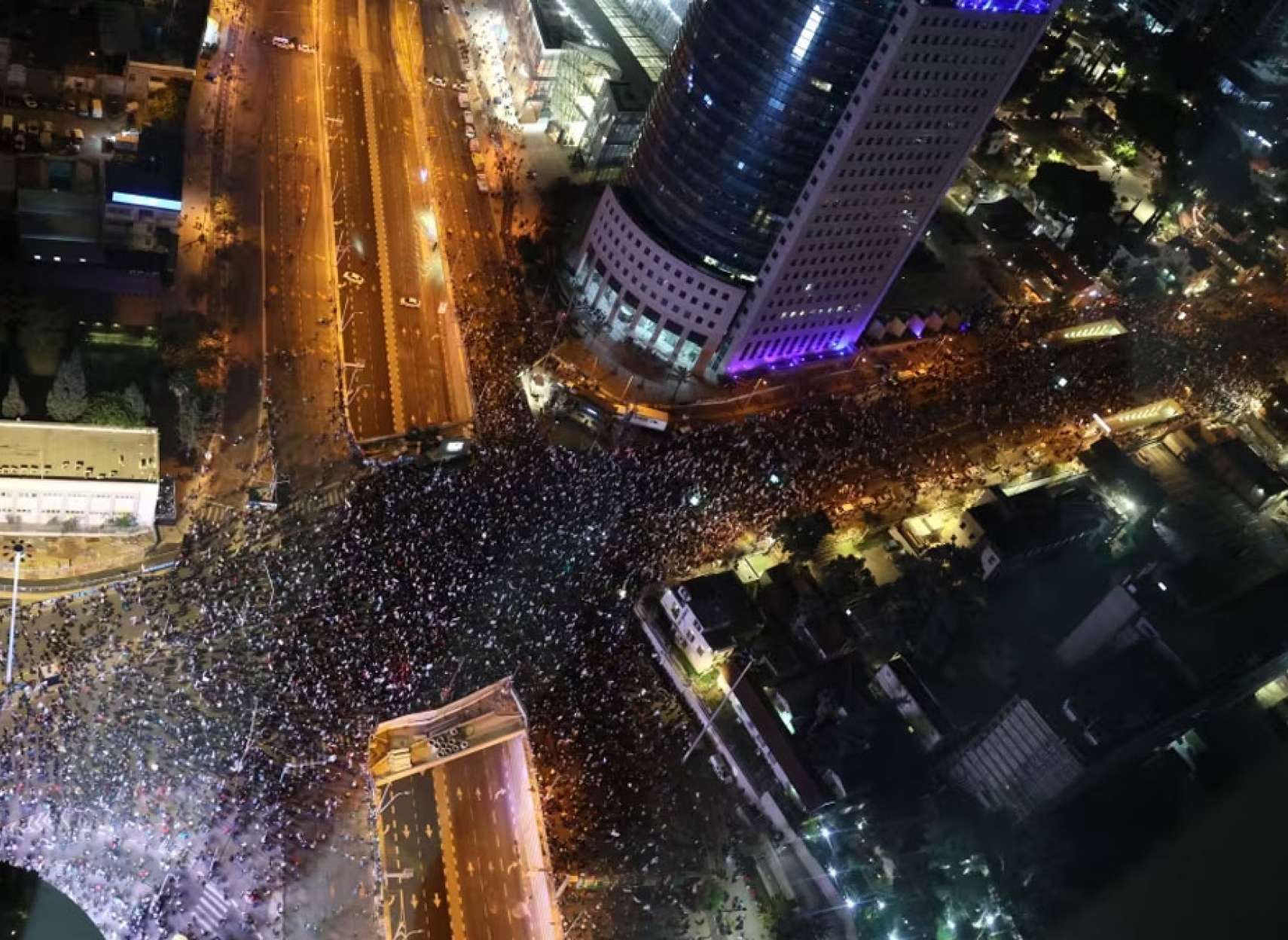 خبر-جهان-سومین-دور-تظاهرات-عظیم-صد-هزار-اسرائیلی-علیه-دولت-نتانیاهو-وتو-رای-دادگاه-عالی