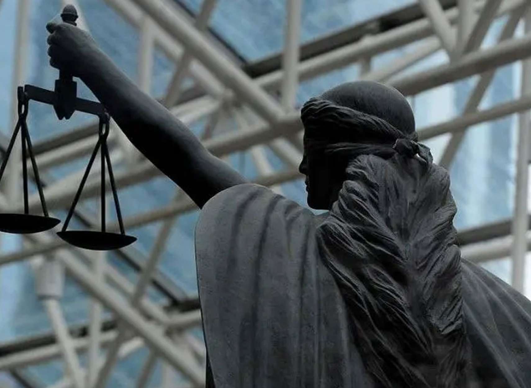 خبر-ونکوور-دادگاه-زن-خرج-کردن-پول-دوست-پسر-مرده-باید-۴۰۰۰۰۰-دلار-غرامت-پرداخت