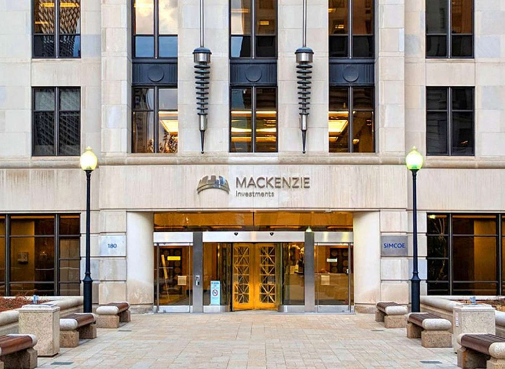 خبر-کانادا-اطلاعات-شخصی-مشتریان-بزرگترین-شرکت-سرمایه‌گذاری-هک