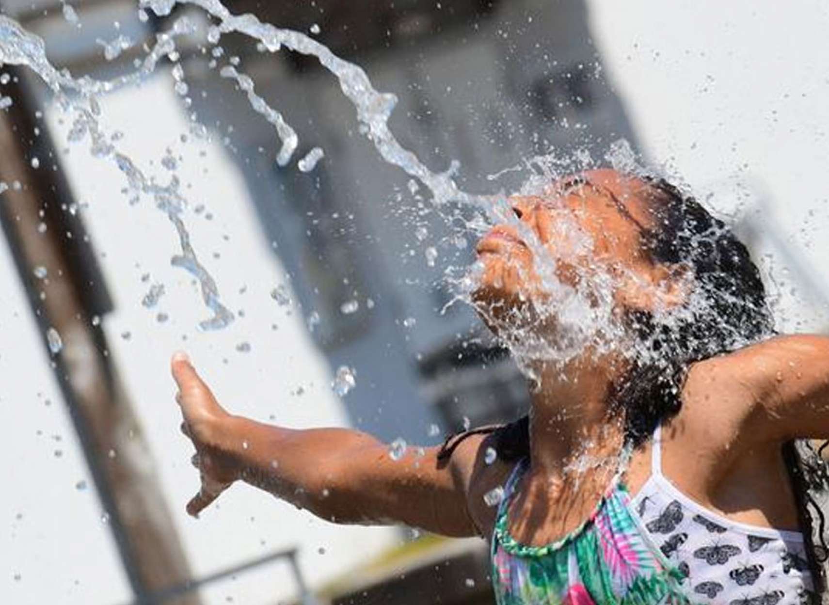 خبر-کانادا-اعلان-وضعیت-اخطار-گرما-۴-استان-رگبار-شدید-ناگهانی