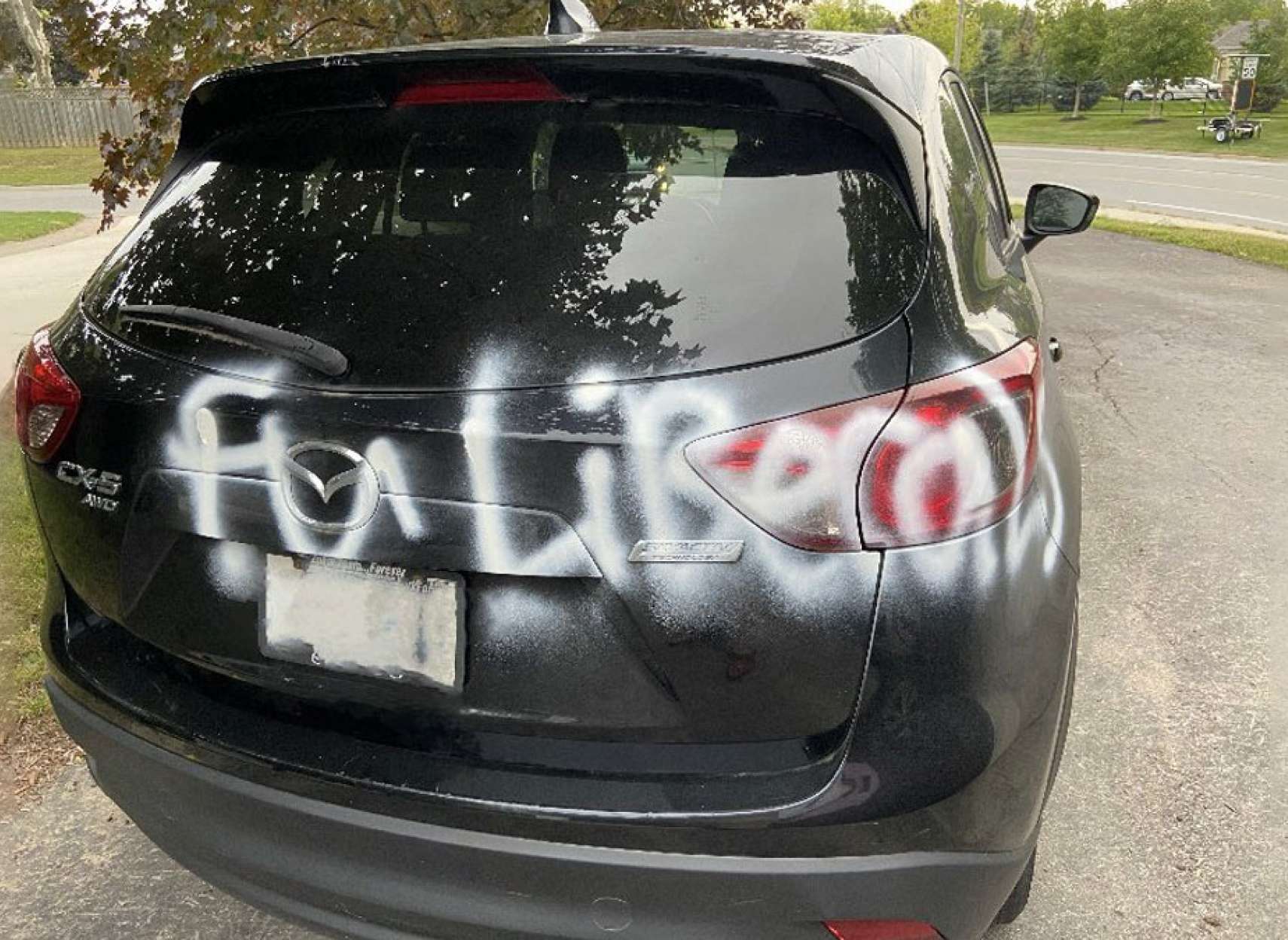 خبر-کانادا-حمله-و-تخریب-خودروی-پارک-شده-در-خانه-نامزد-لیبرال-خانواده-در-خواب-بودند